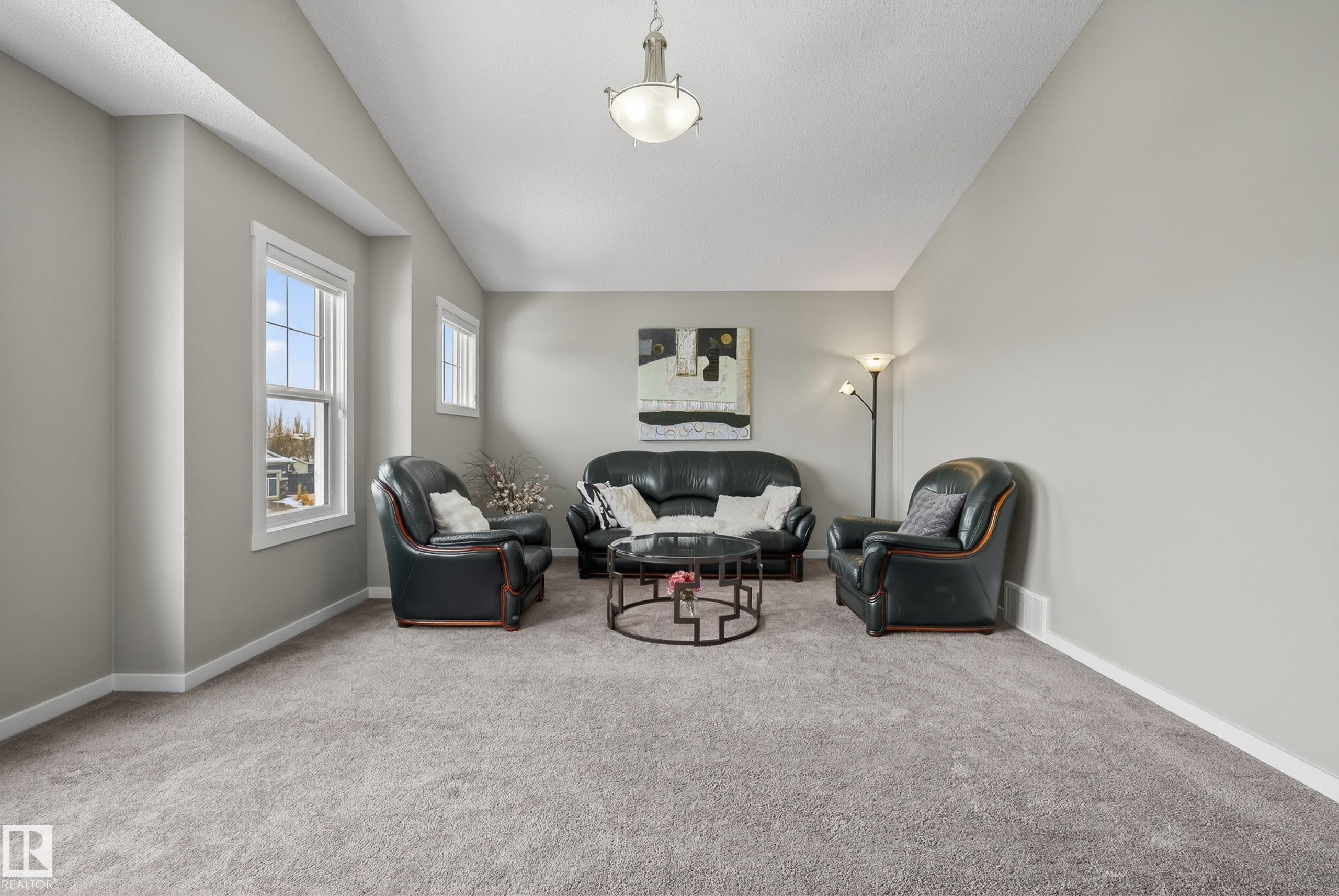 7907 Getty Place, Edmonton, AB