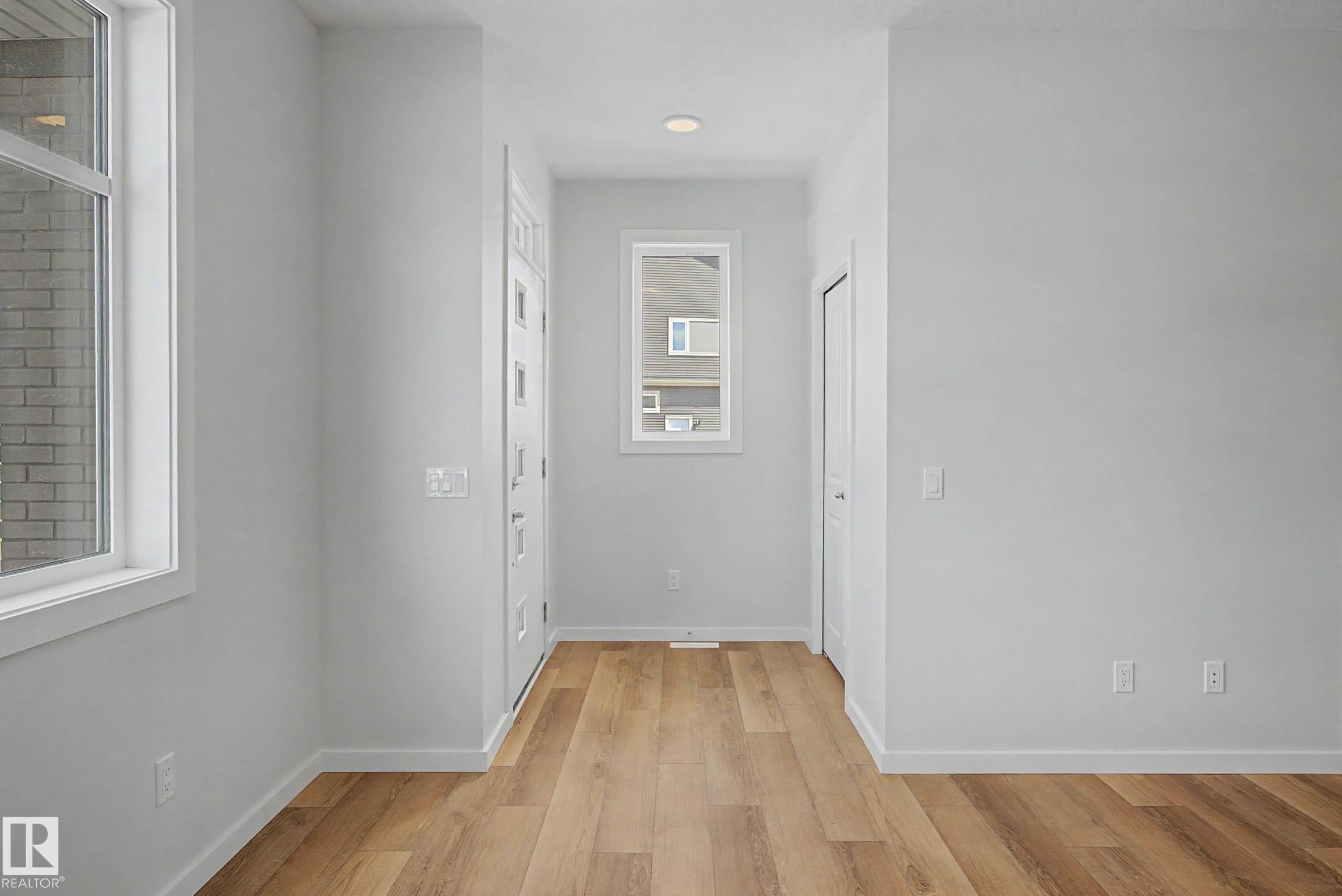 21203 25 Avenue, Edmonton, AB - Indoor Photo Showing Other Room