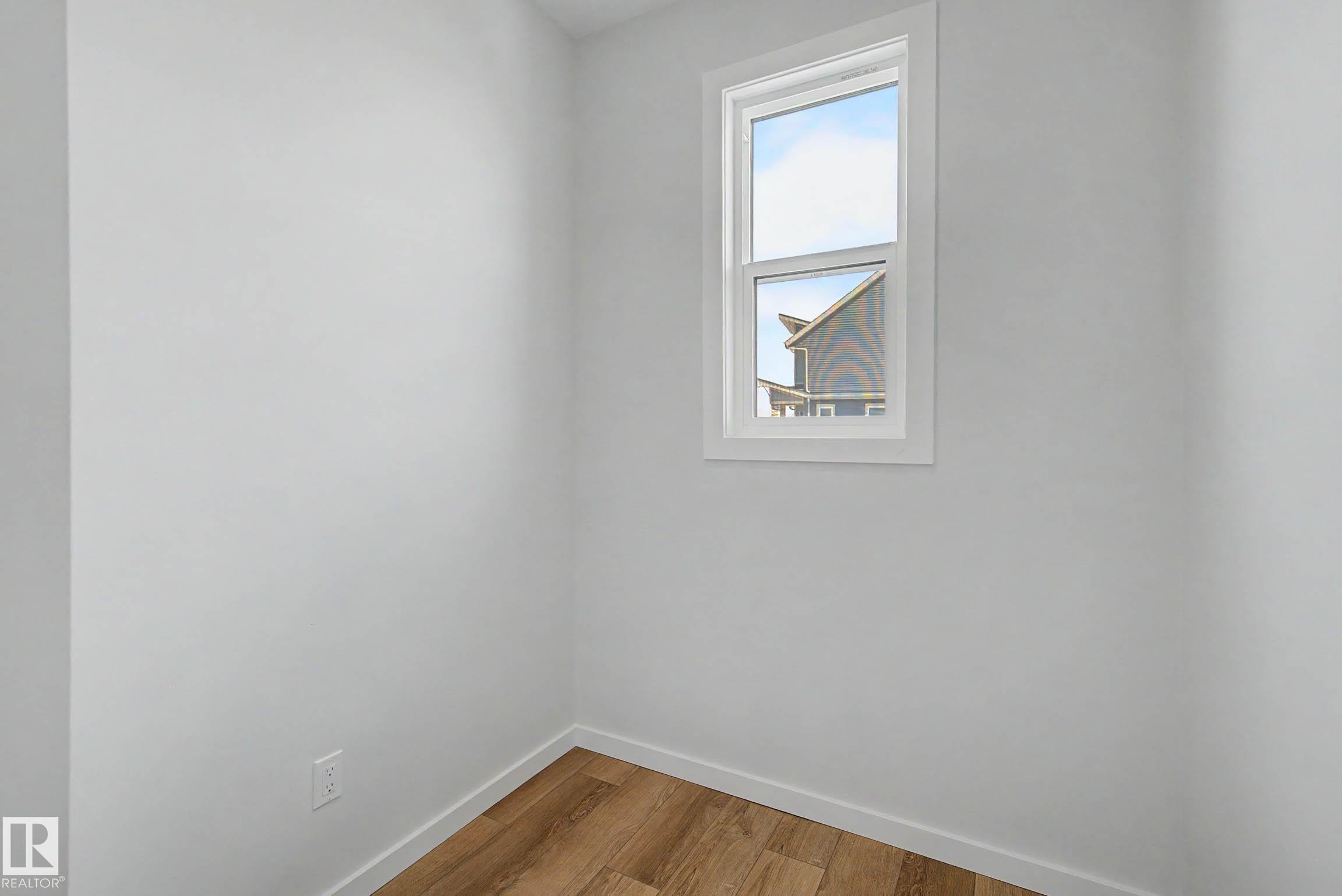 21203 25 Avenue, Edmonton, AB - Indoor Photo Showing Other Room