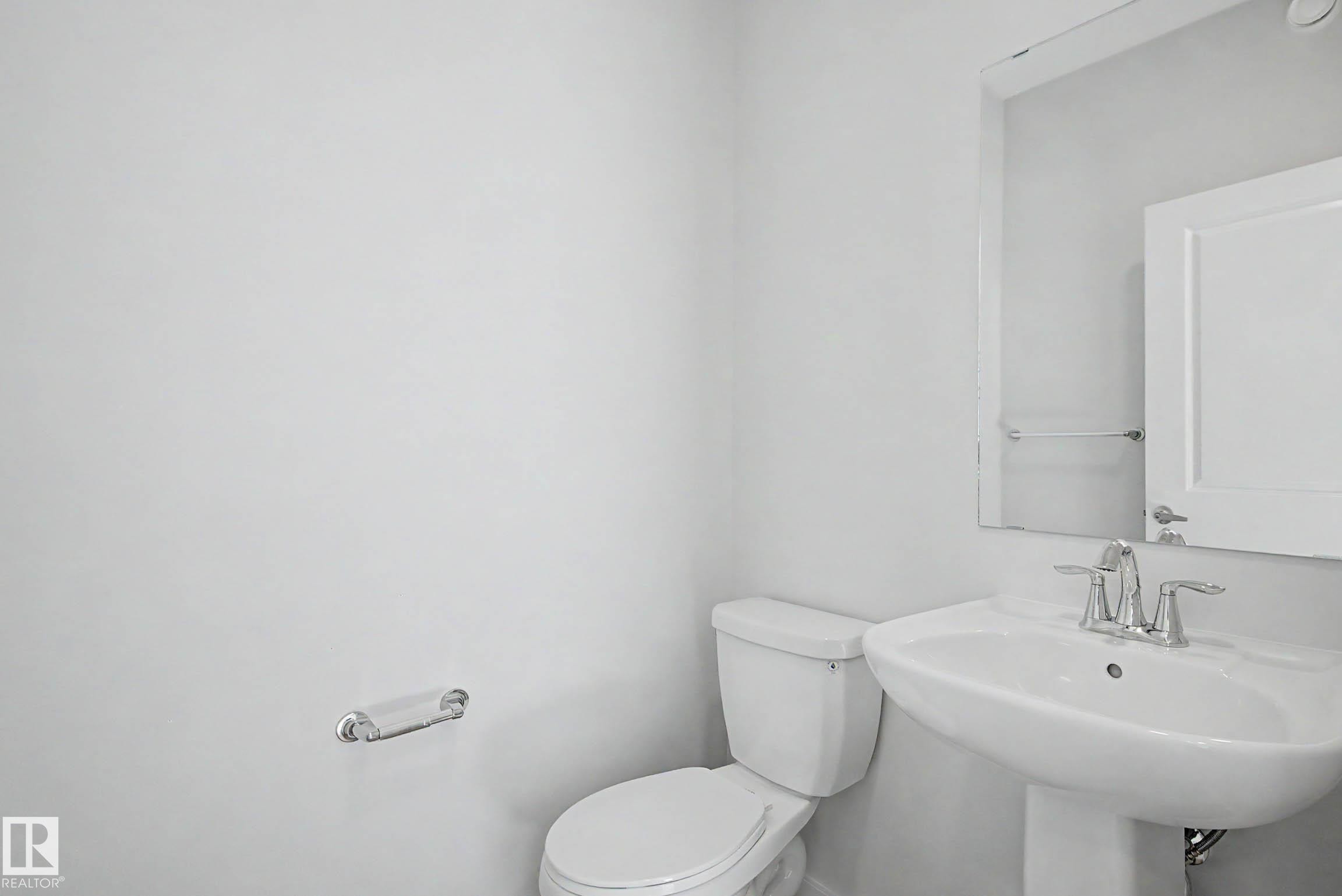 21203 25 Avenue, Edmonton, AB - Indoor Photo Showing Bathroom