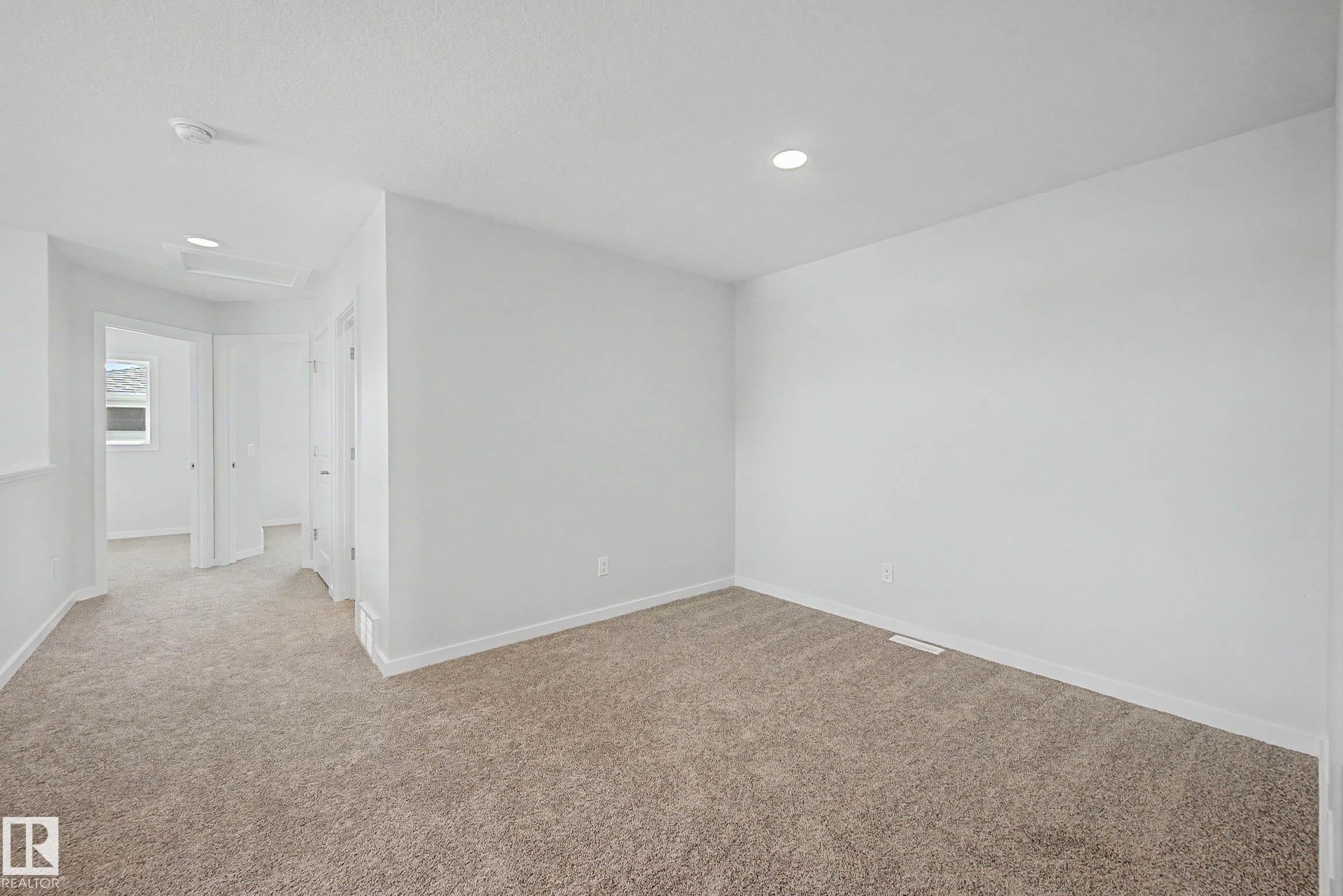 21203 25 Avenue, Edmonton, AB - Indoor Photo Showing Other Room