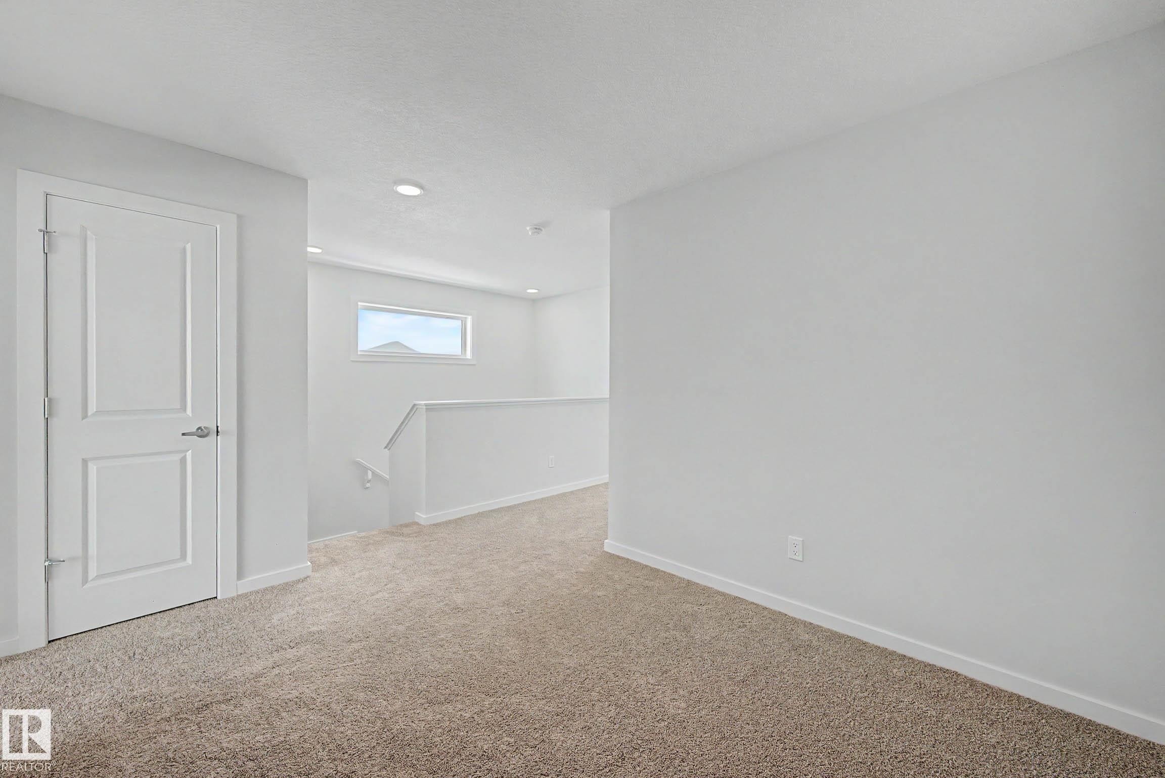 21203 25 Avenue, Edmonton, AB - Indoor Photo Showing Other Room