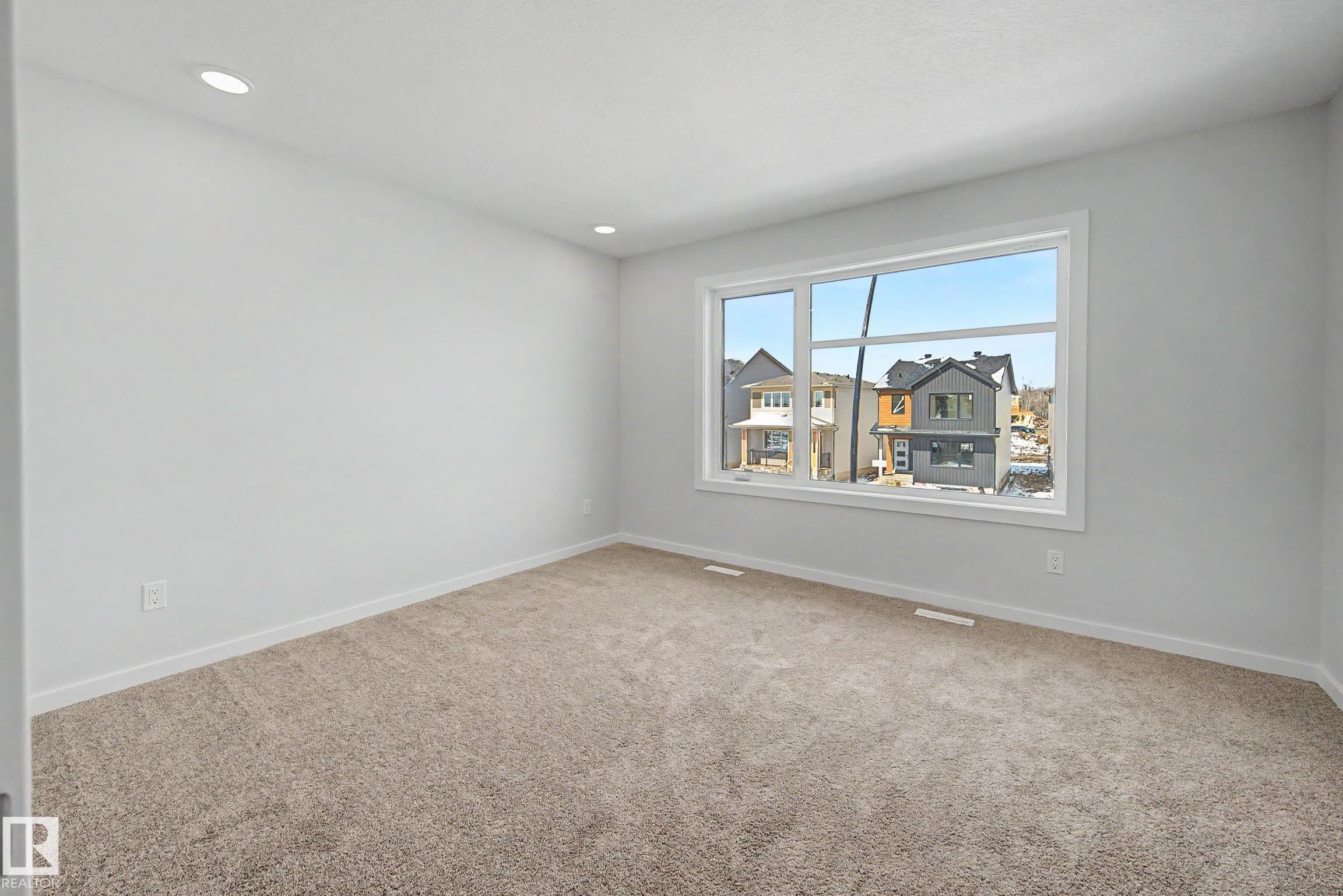 21203 25 Avenue, Edmonton, AB - Indoor Photo Showing Other Room