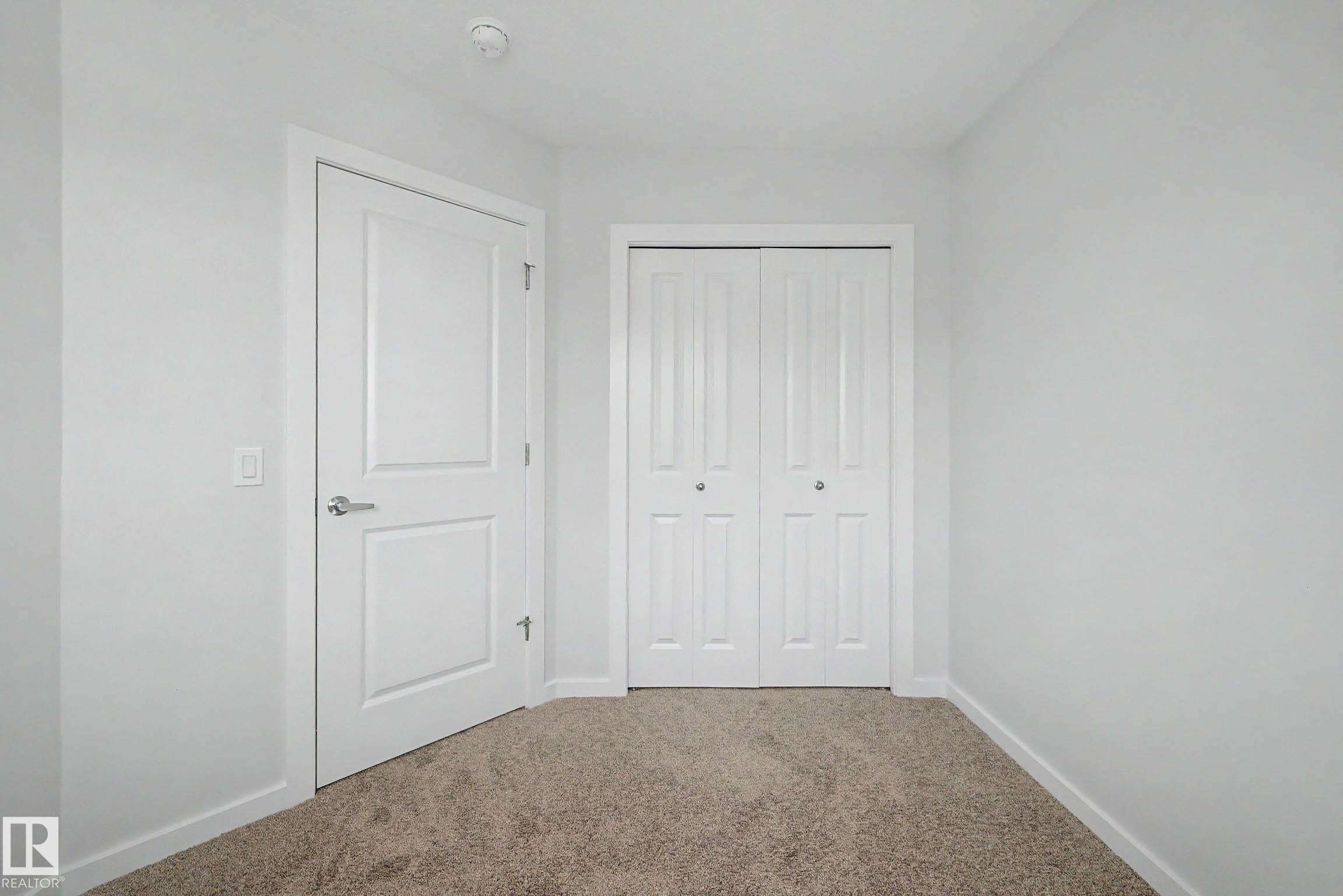 21203 25 Avenue, Edmonton, AB - Indoor