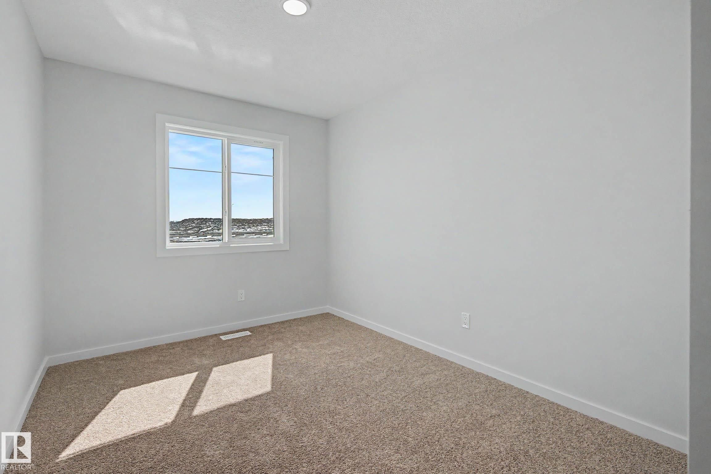 21203 25 Avenue, Edmonton, AB - Indoor Photo Showing Other Room
