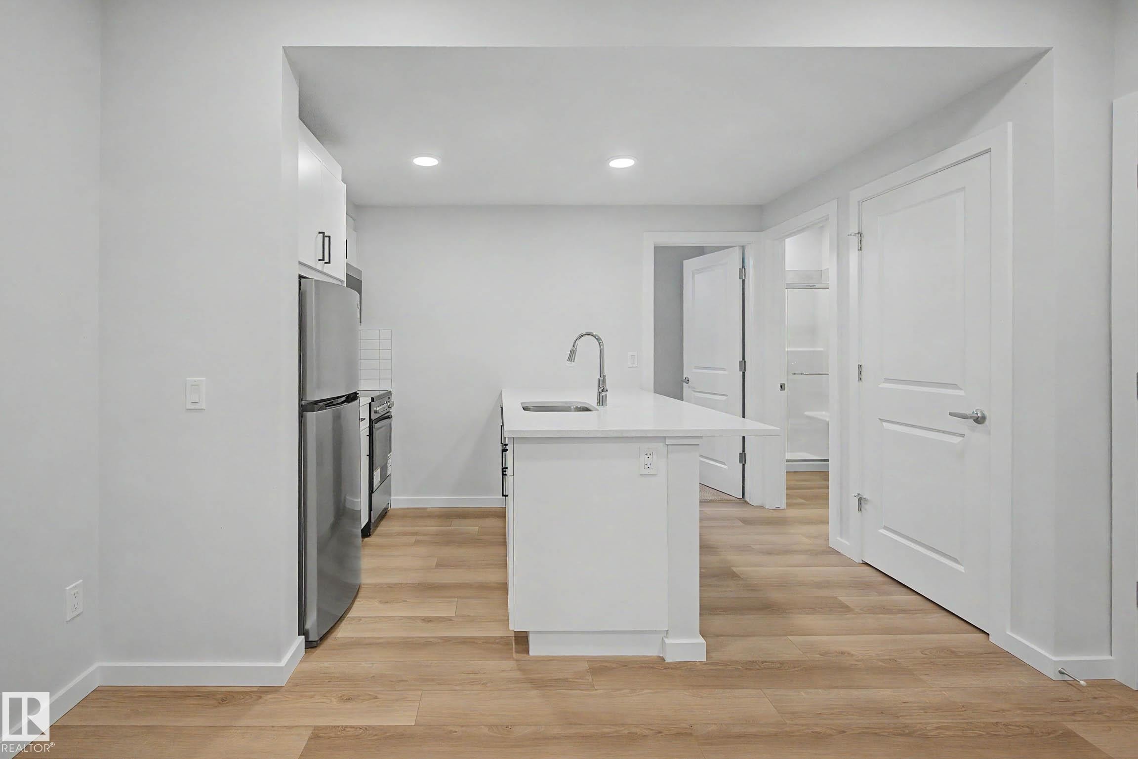 Basement Suite - 21203 25 Avenue, Edmonton, AB - Indoor