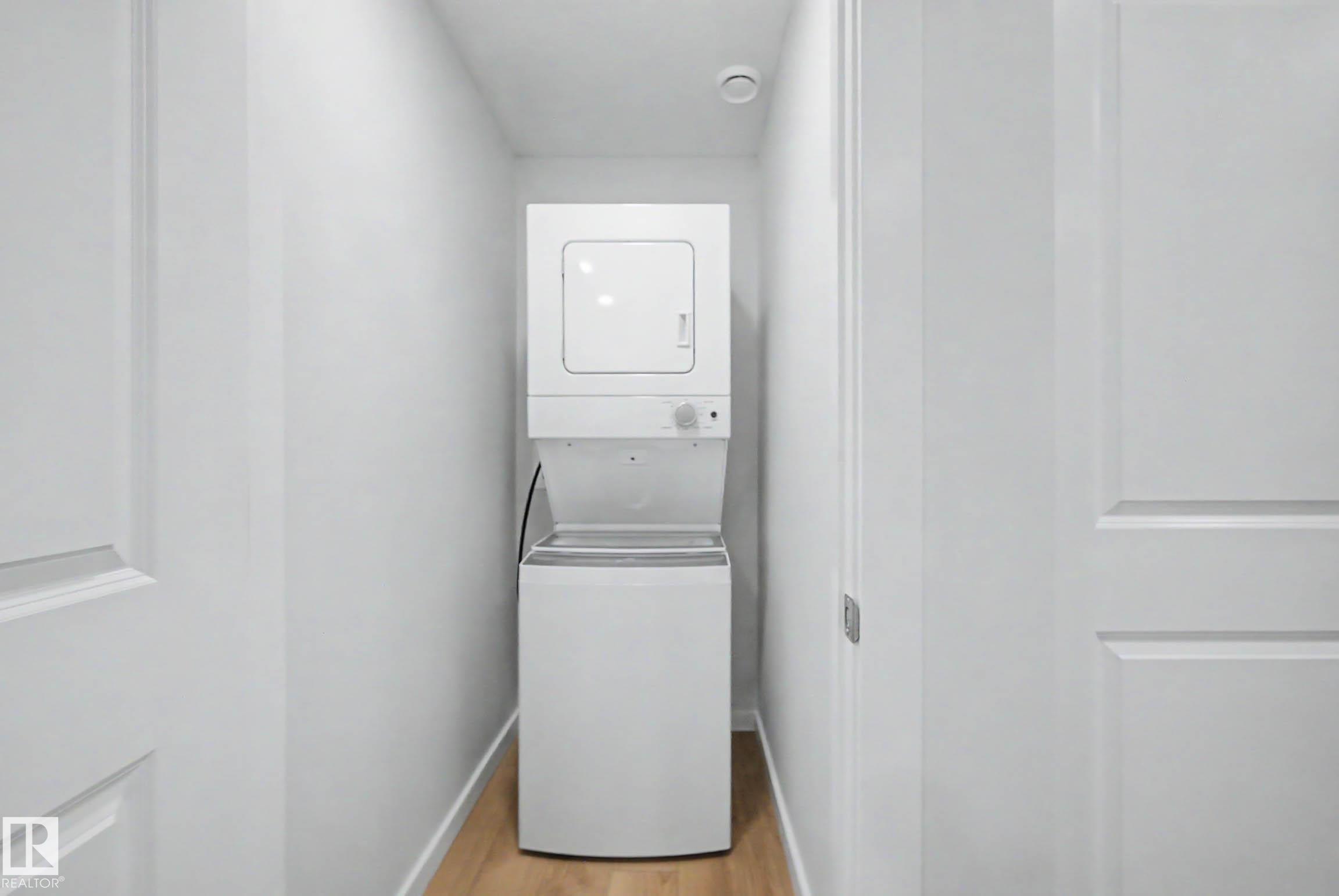 21203 25 Avenue, Edmonton, AB - Indoor Photo Showing Laundry Room