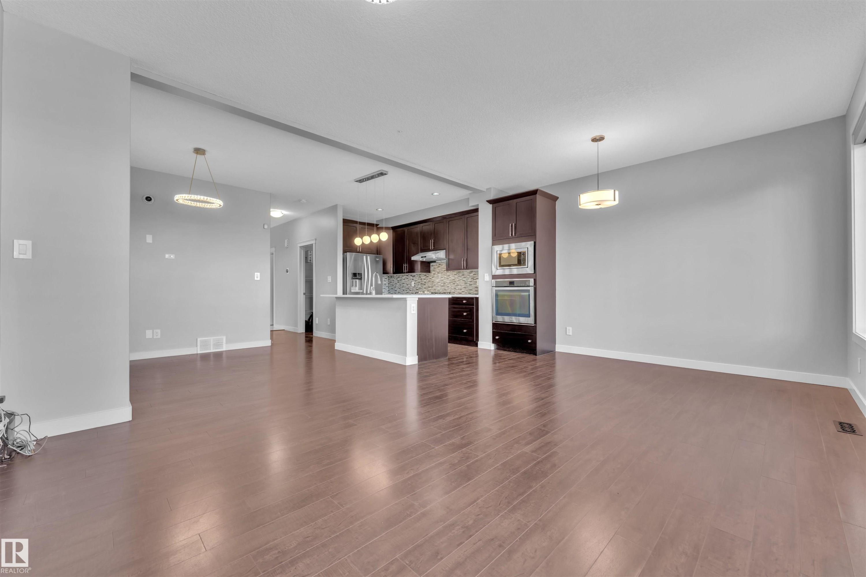 6664 Cardinal Road, Edmonton, AB - Indoor Photo Showing Kitchen
