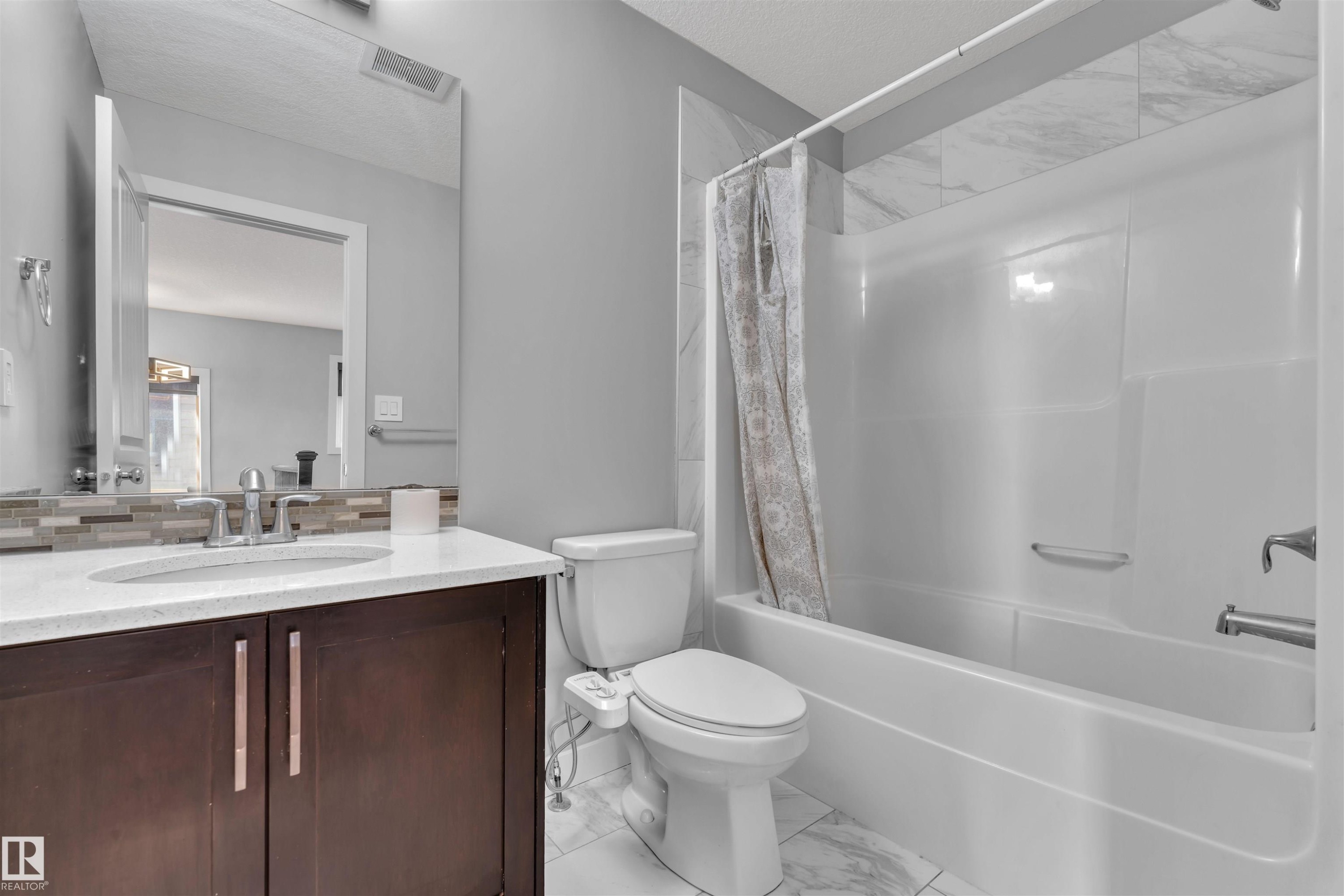 6664 Cardinal Road, Edmonton, AB - Indoor Photo Showing Bathroom