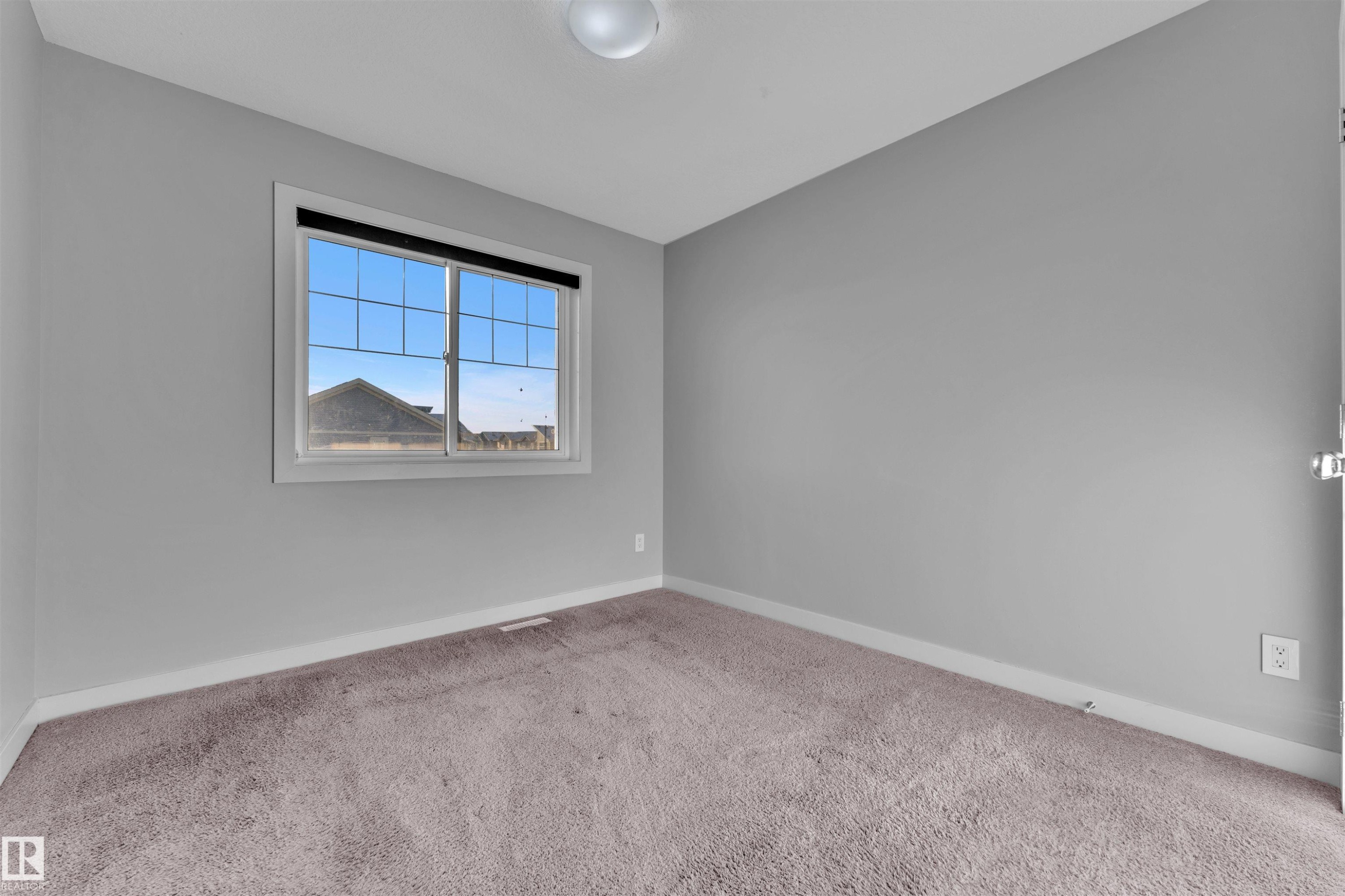 6664 Cardinal Road, Edmonton, AB - Indoor Photo Showing Other Room