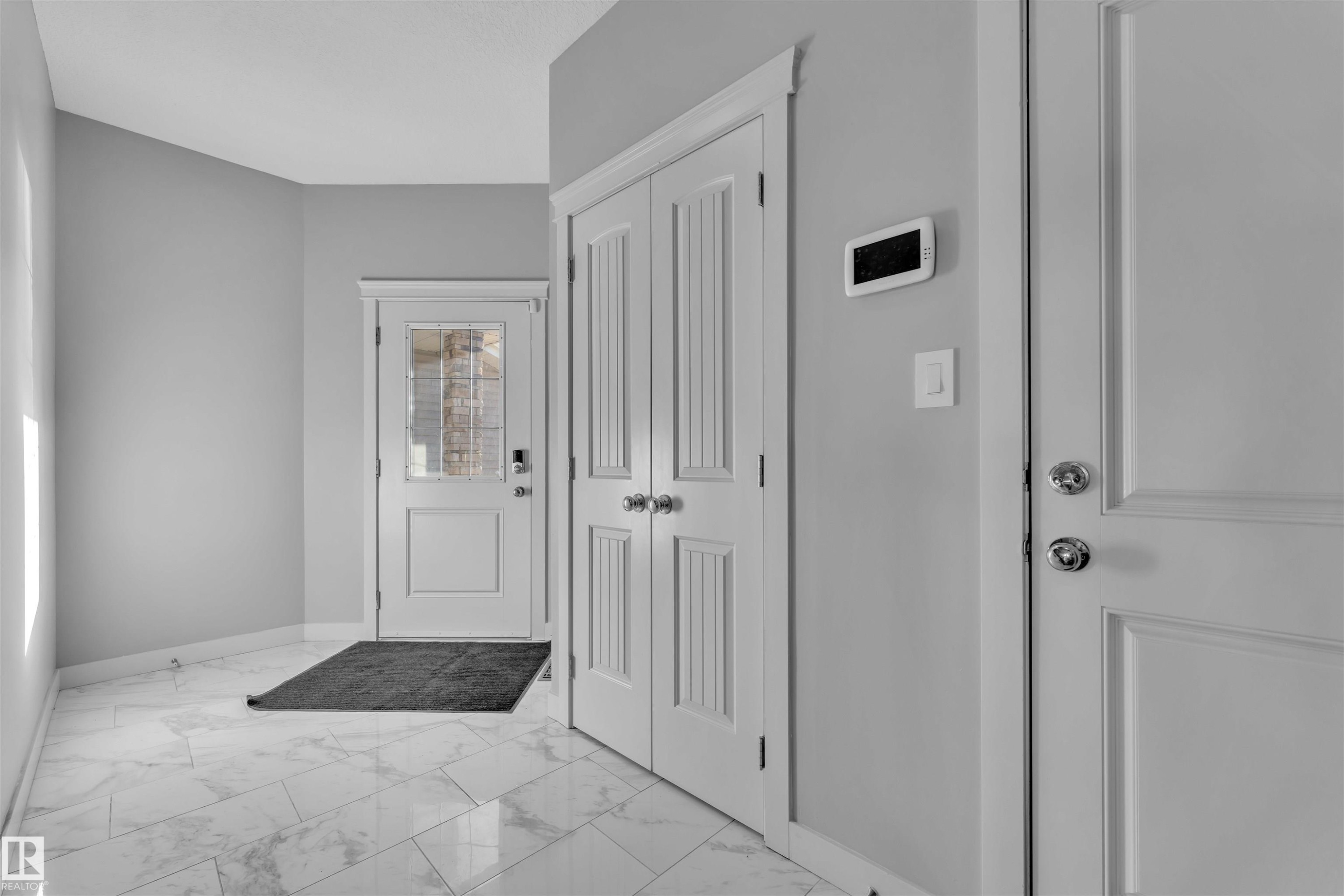 6664 Cardinal Road, Edmonton, AB - Indoor Photo Showing Other Room