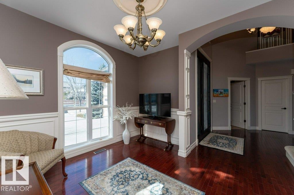 304 Caldwell Close, Edmonton, AB - Indoor Photo Showing Other Room