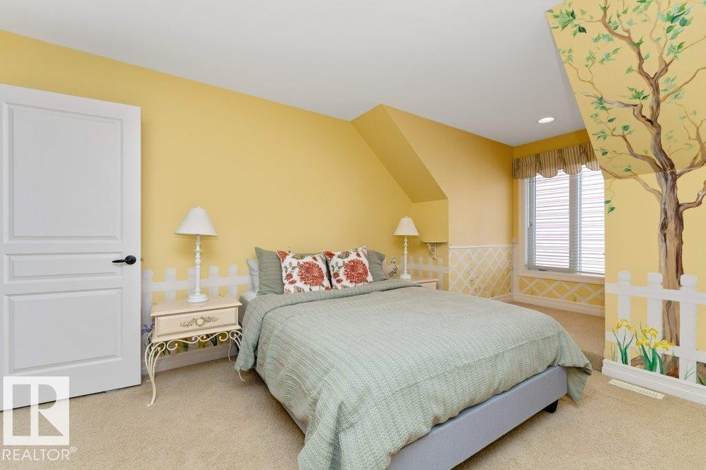 304 Caldwell Close, Edmonton, AB - Indoor Photo Showing Bedroom