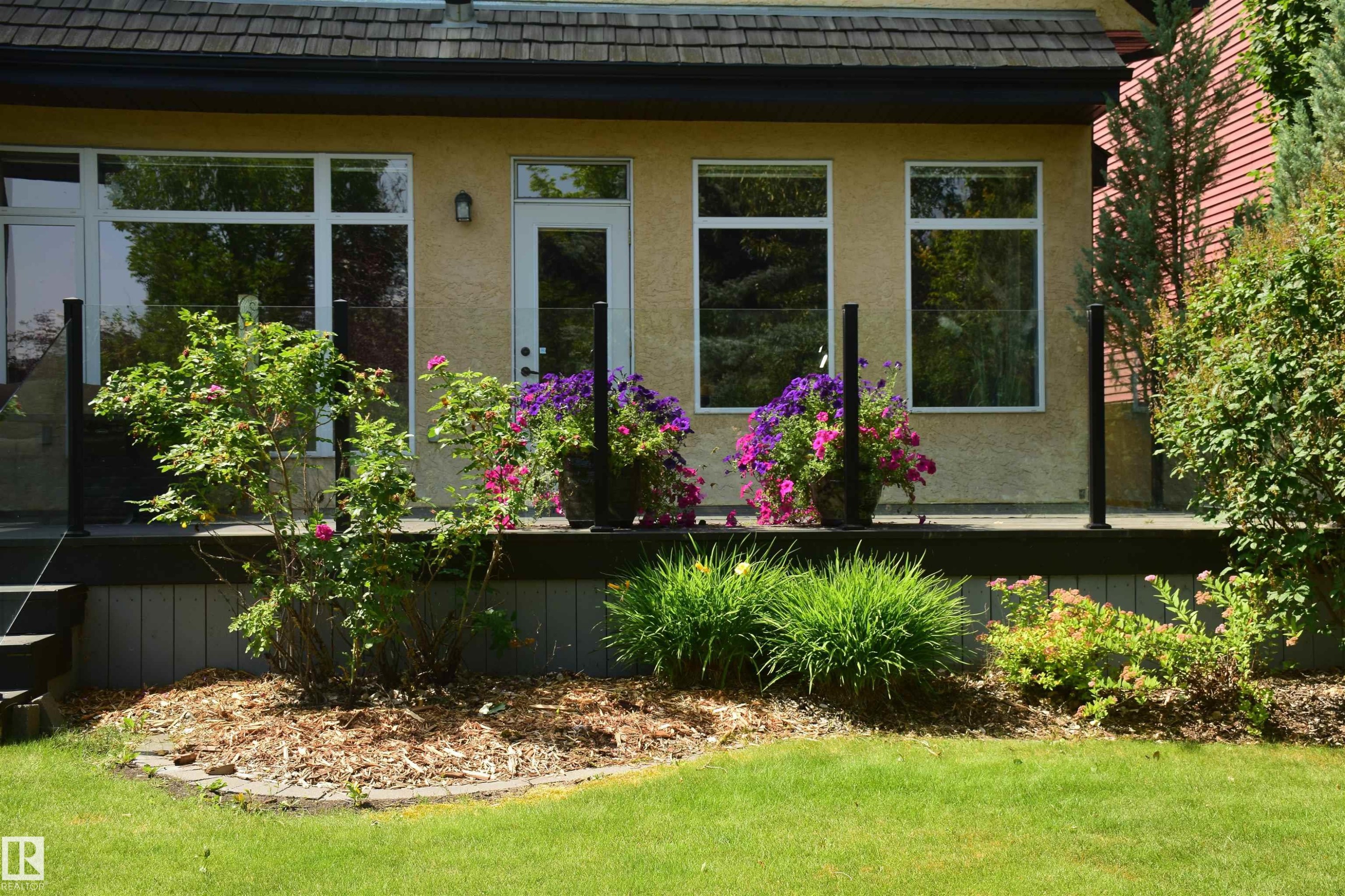 304 Caldwell Close, Edmonton, AB - Outdoor