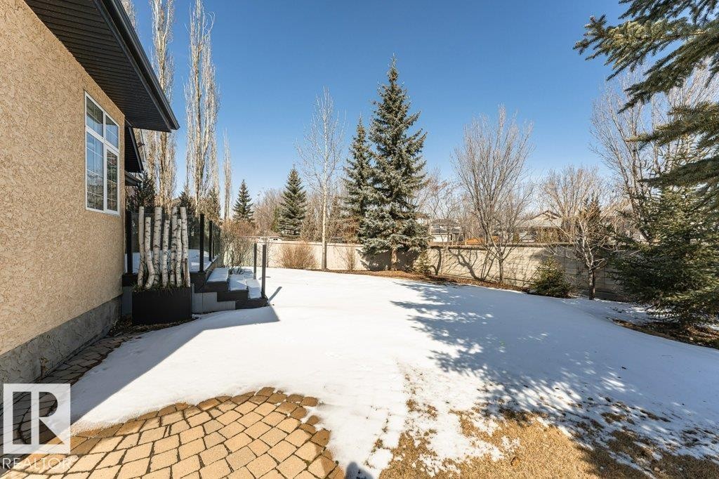 304 Caldwell Close, Edmonton, AB - Outdoor