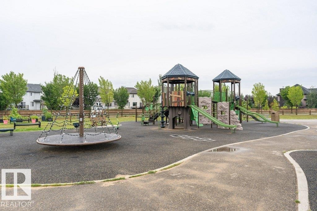 304 Caldwell Close, Edmonton, AB - Outdoor