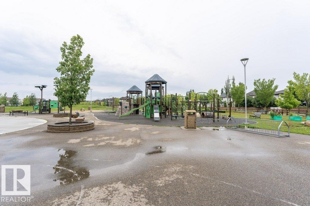 304 Caldwell Close, Edmonton, AB - Outdoor