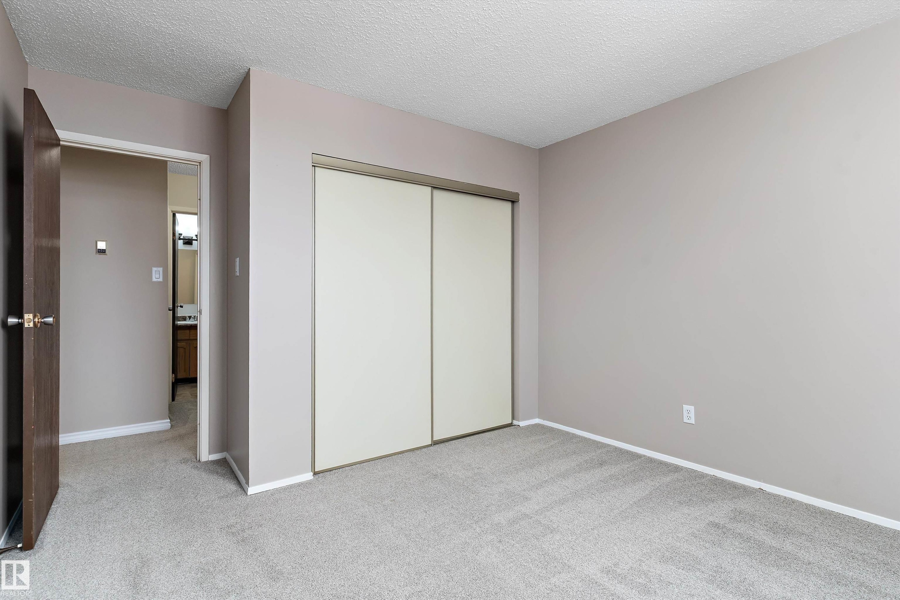 407 3610 43 Avenue, Edmonton, AB - Indoor Photo Showing Other Room