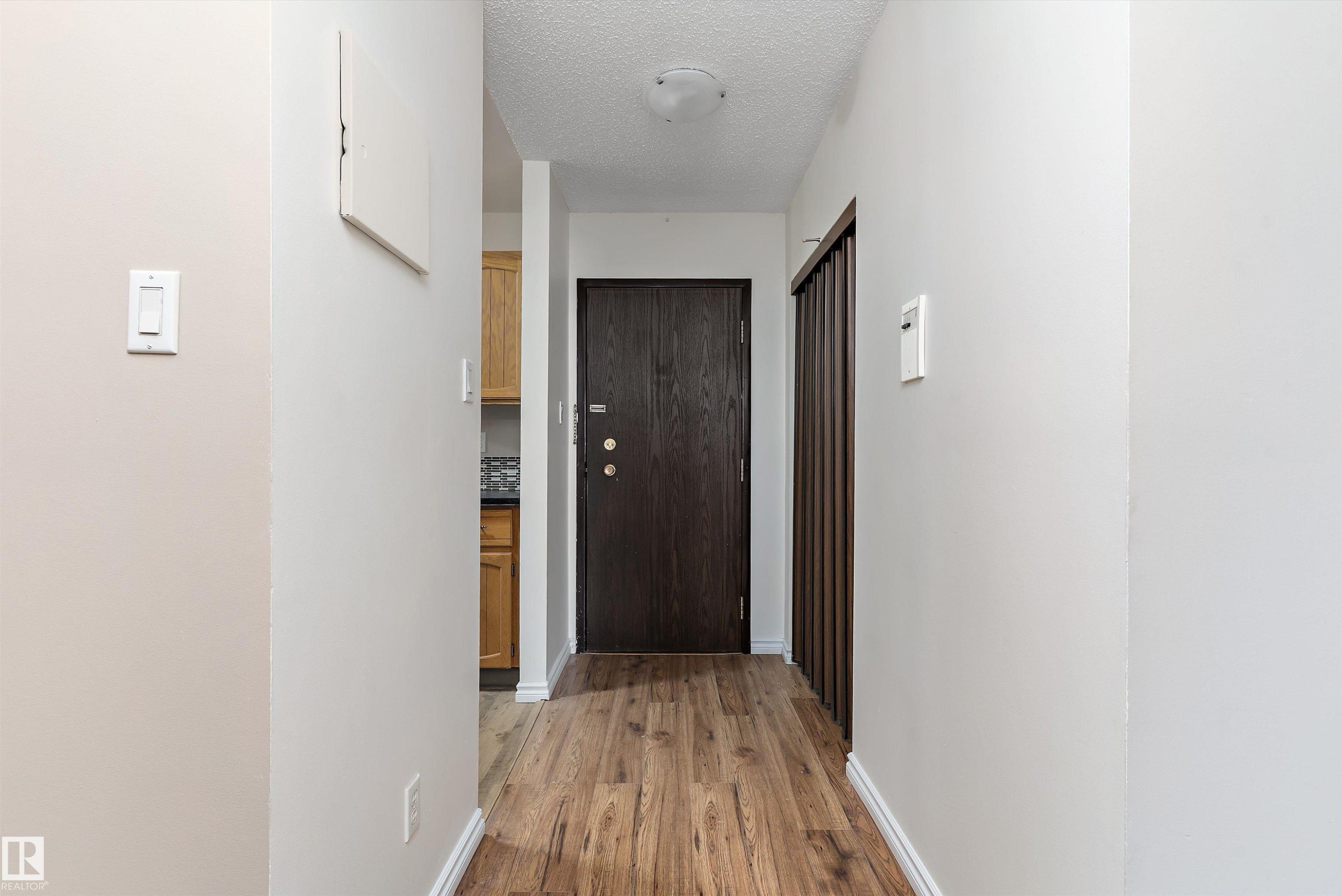 407 3610 43 Avenue, Edmonton, AB - Indoor Photo Showing Other Room
