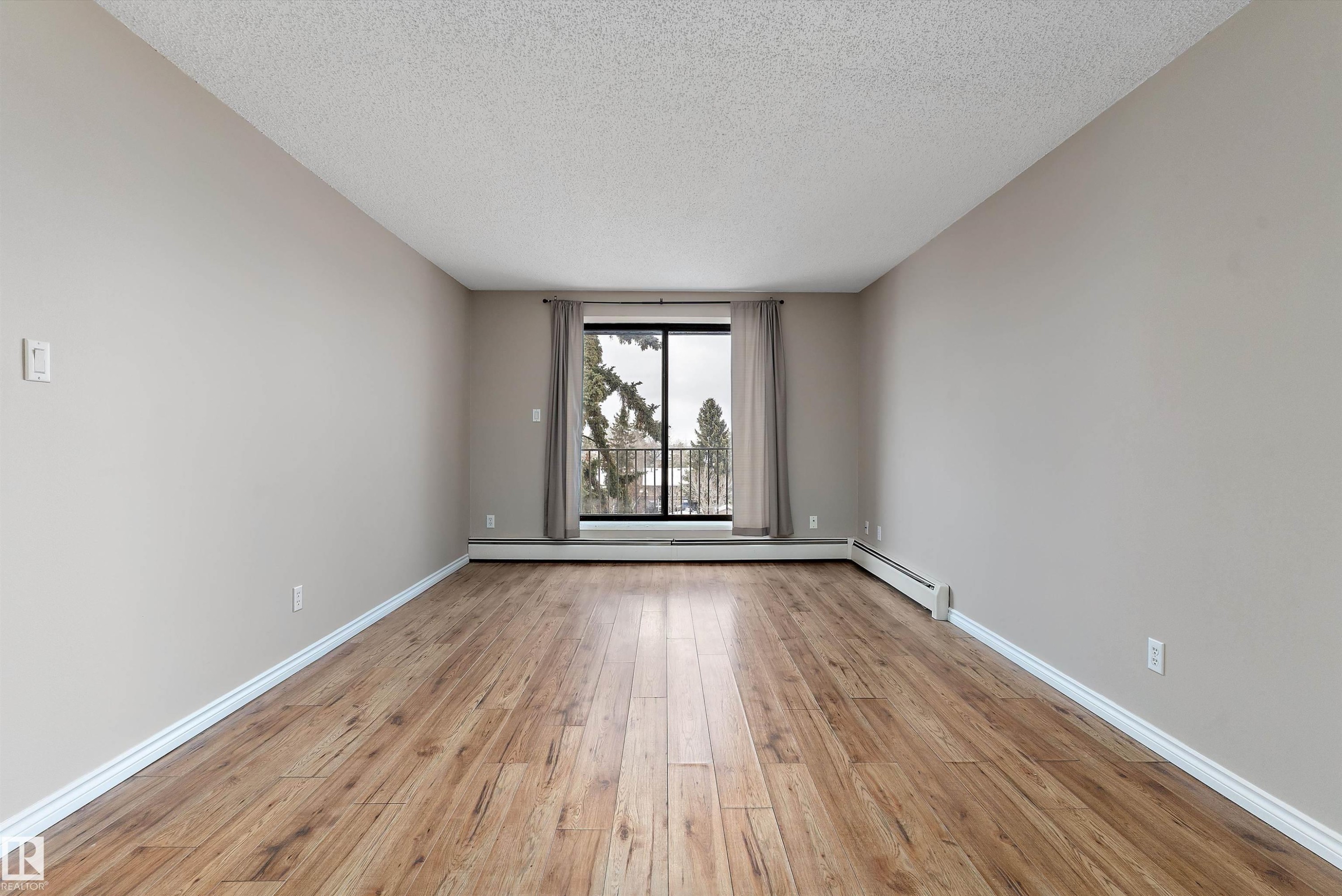 407 3610 43 Avenue, Edmonton, AB - Indoor Photo Showing Other Room