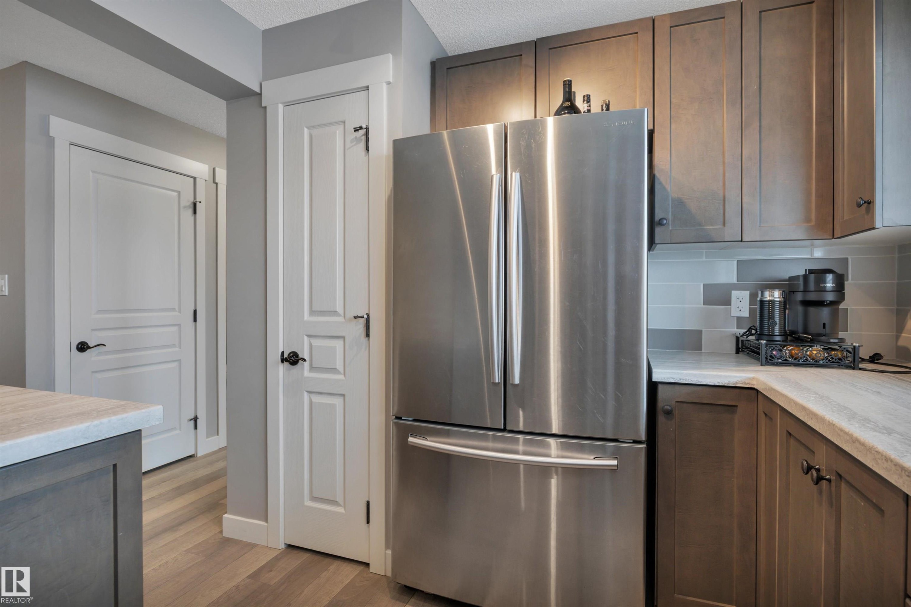 17626 61A Street, Edmonton, AB - Indoor Photo Showing Kitchen