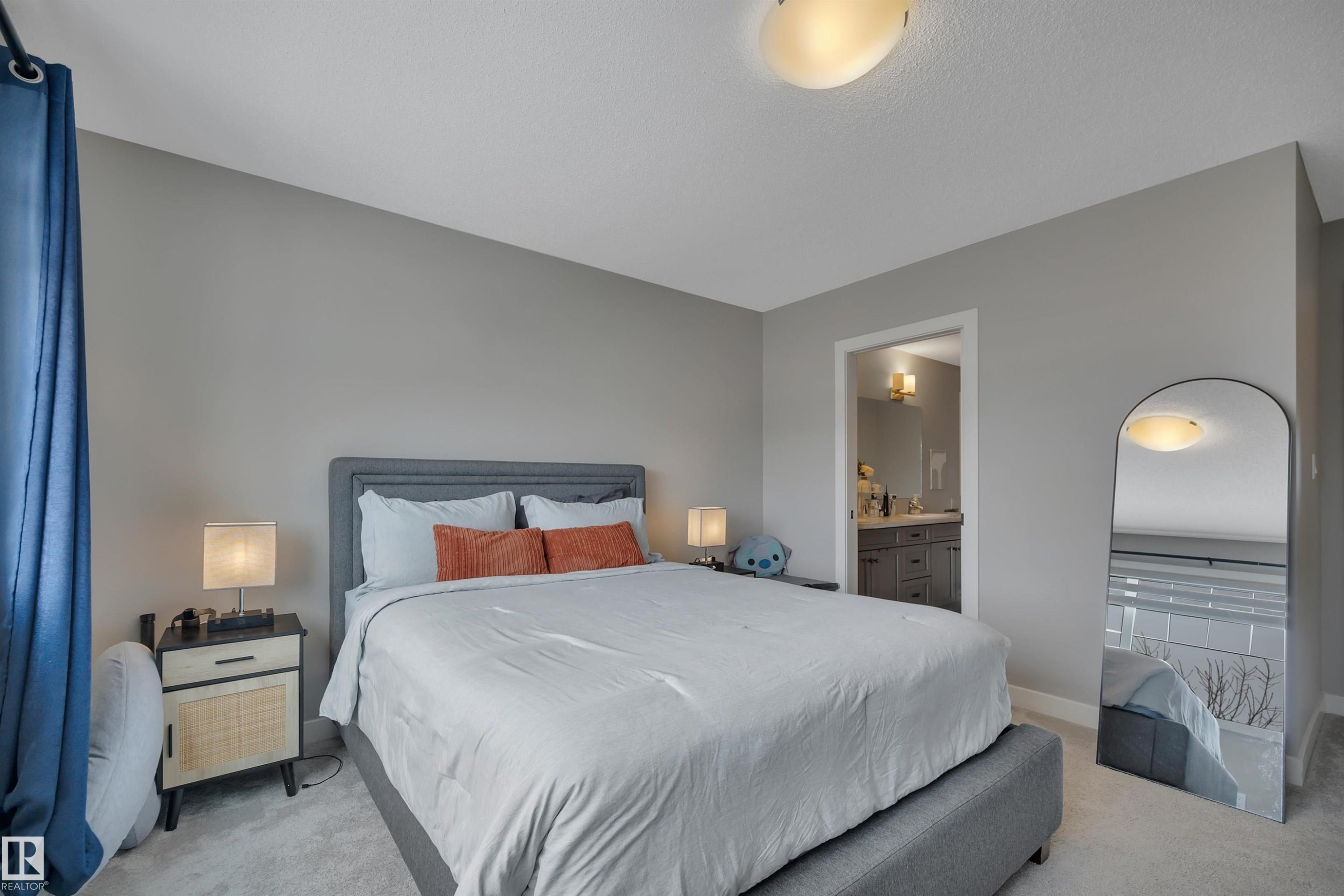 17626 61A Street, Edmonton, AB - Indoor Photo Showing Bedroom