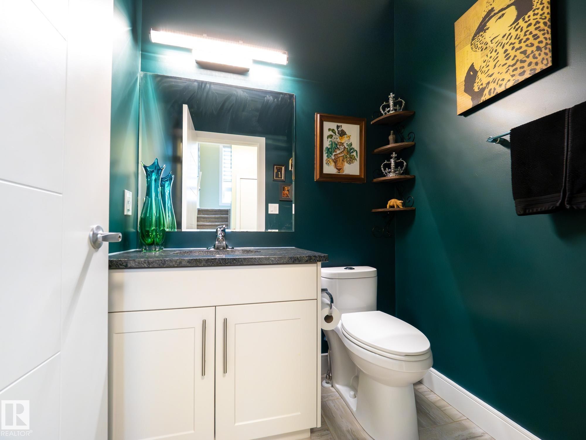 13035 132 Avenue, Edmonton, AB - Indoor Photo Showing Bathroom