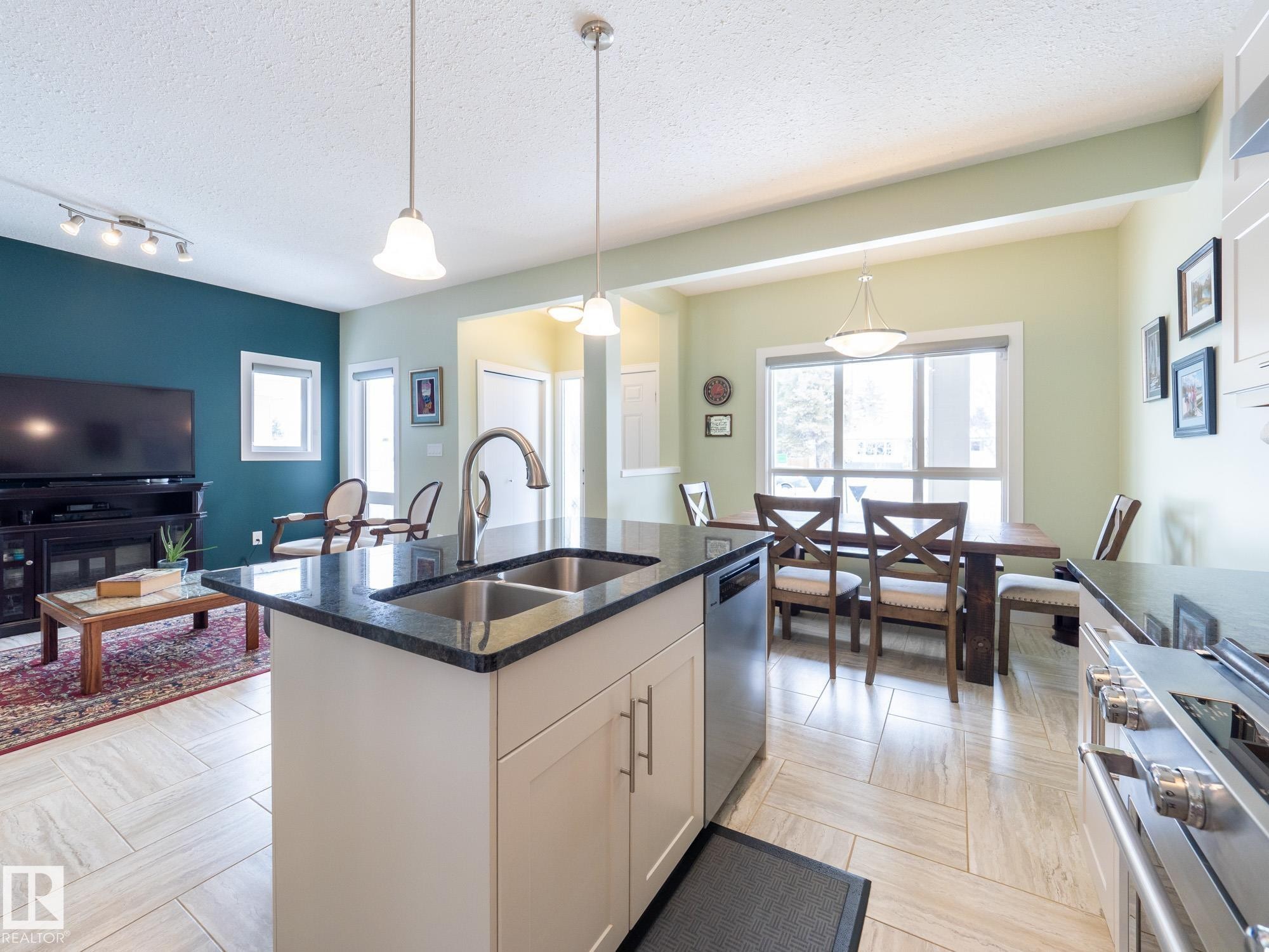 13035 132 Avenue, Edmonton, AB - Indoor Photo Showing Other Room