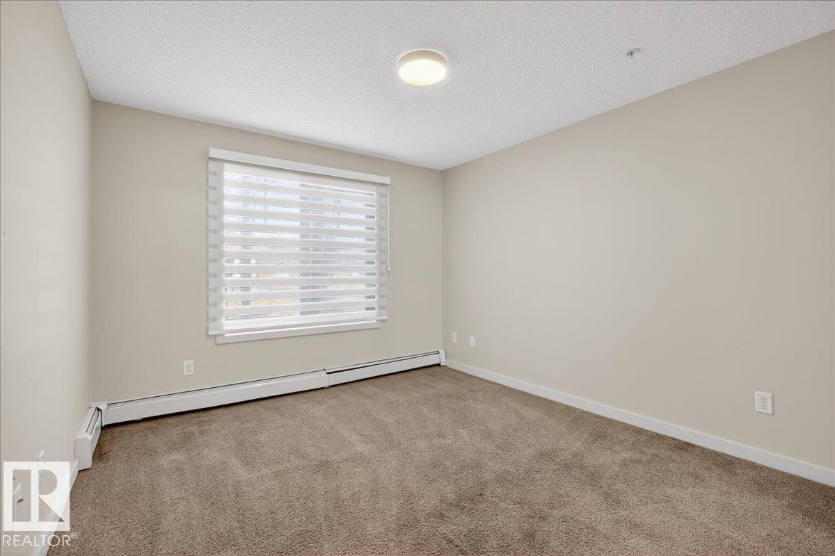 123 6084 Stanton Drive, Edmonton, AB - Indoor Photo Showing Other Room