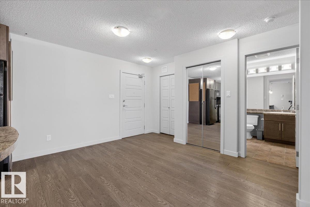123 6084 Stanton Drive, Edmonton, AB - Indoor Photo Showing Other Room