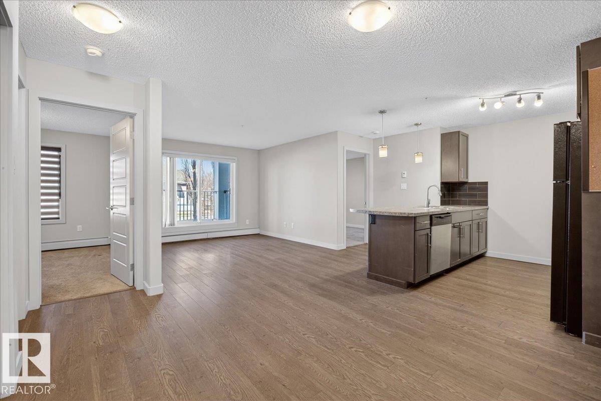 123 6084 Stanton Drive, Edmonton, AB - Indoor Photo Showing Kitchen