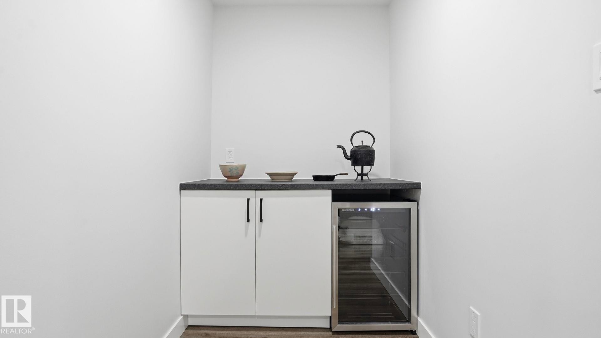 4112 171 Avenue, Edmonton, AB - Indoor Photo Showing Other Room