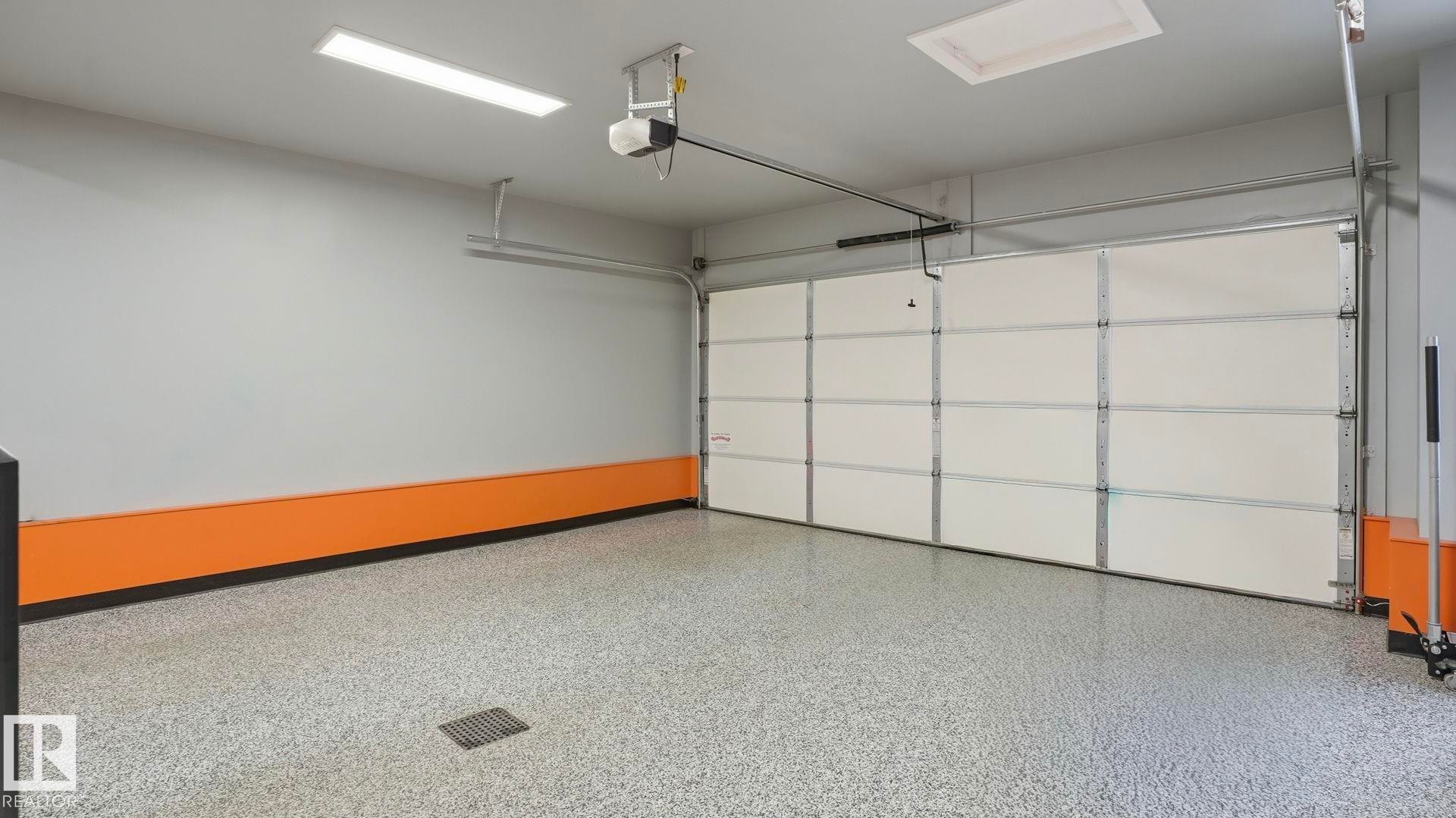 4112 171 Avenue, Edmonton, AB - Indoor Photo Showing Garage