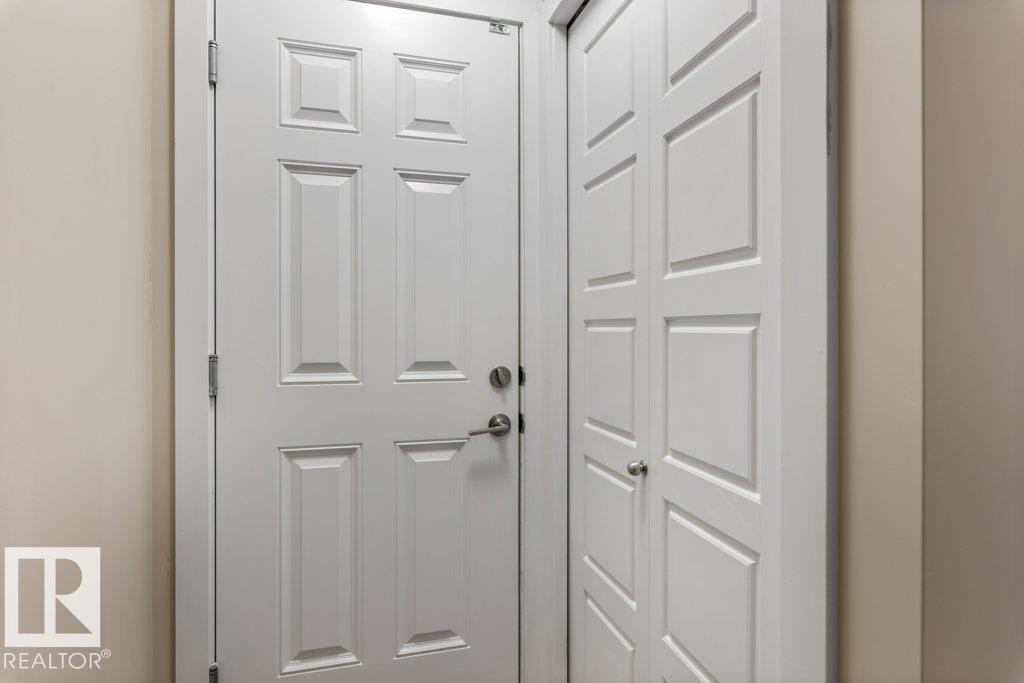 26 3710 Allan Drive, Edmonton, AB - Indoor Photo Showing Other Room