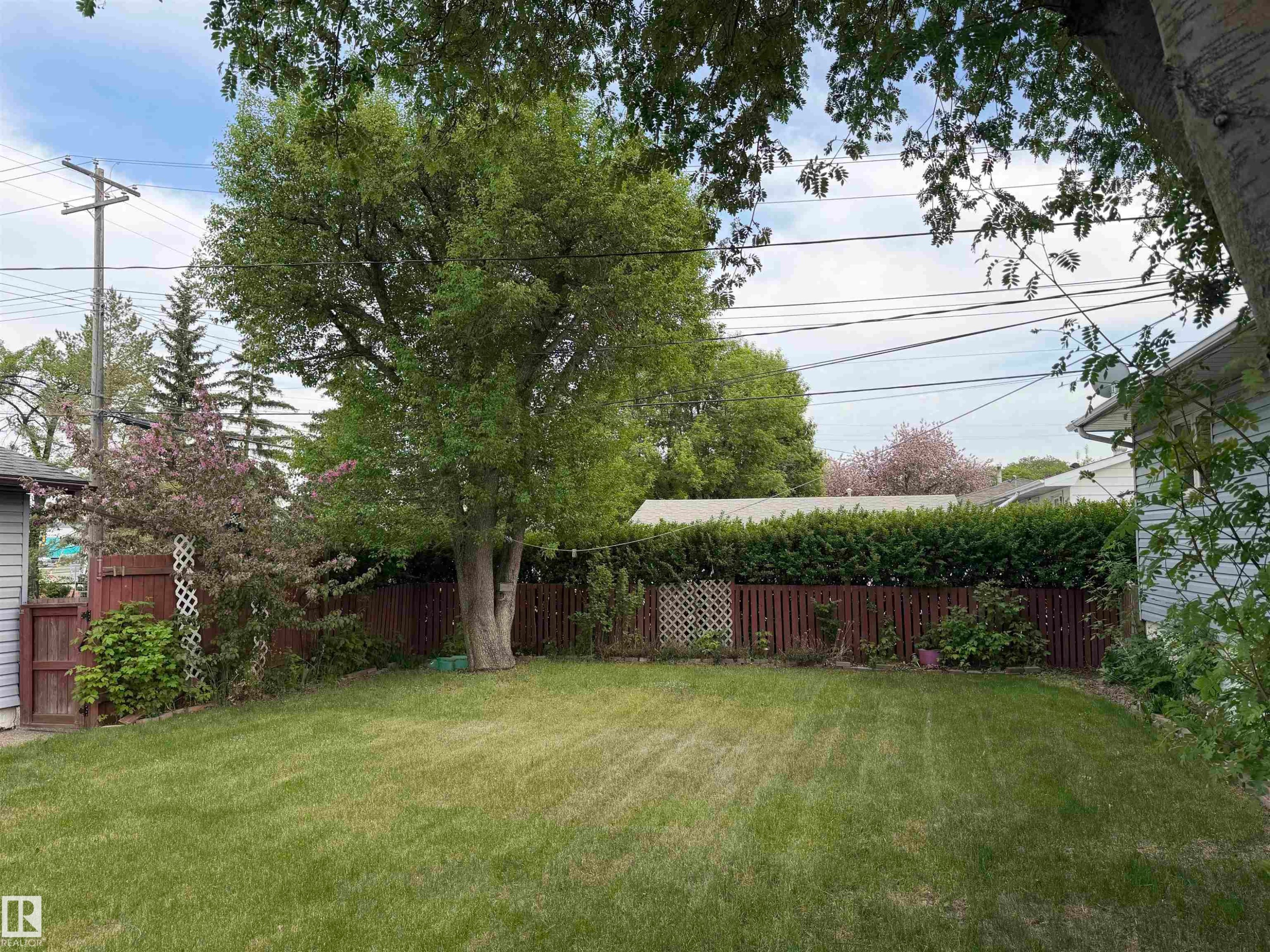 5216 89 Avenue, Edmonton, AB - Outdoor