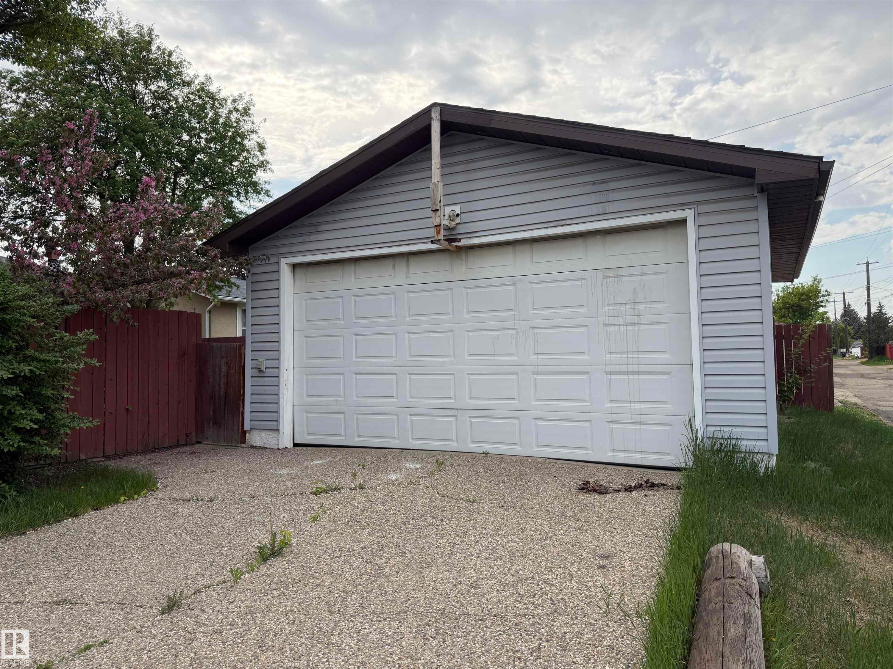 5216 89 Avenue, Edmonton, AB - Outdoor With Exterior