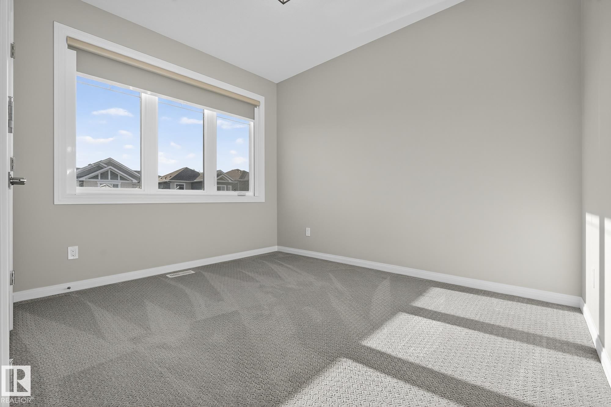 3419 Chickadee Drive, Edmonton, AB - Indoor Photo Showing Other Room