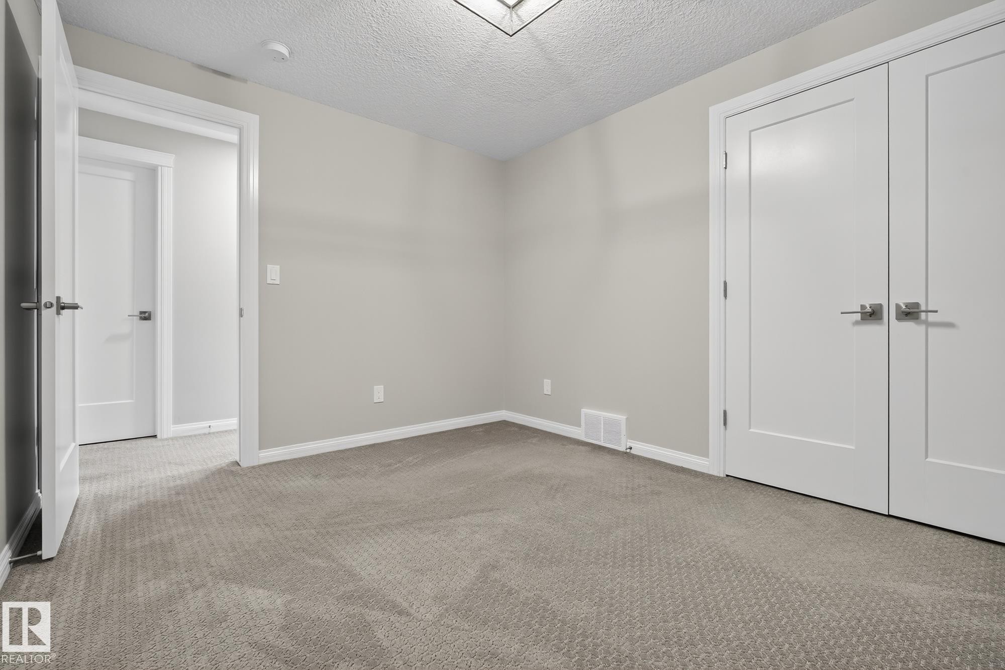 3419 Chickadee Drive, Edmonton, AB - Indoor Photo Showing Other Room
