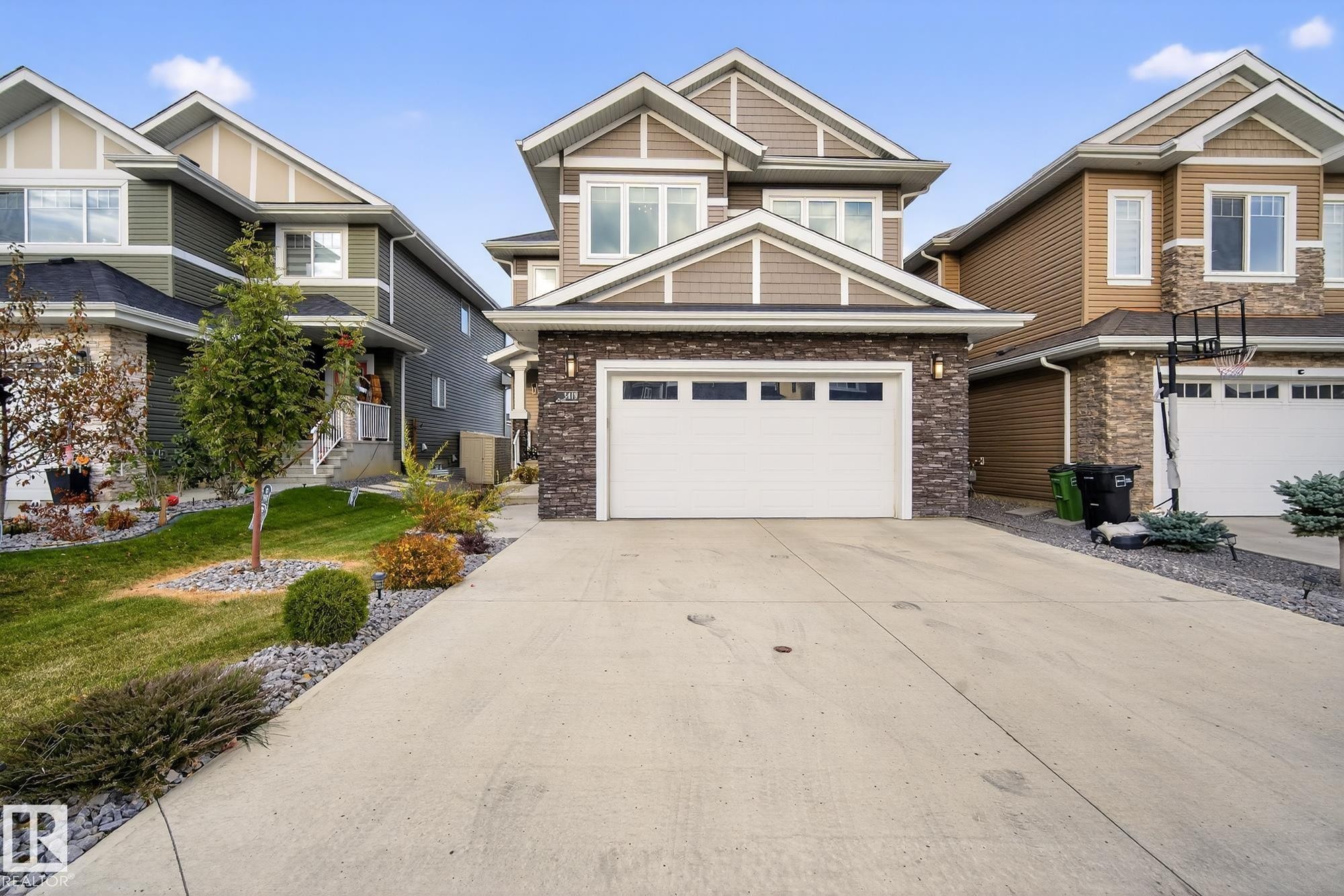 3419 Chickadee Drive, Edmonton, AB - Outdoor With Facade