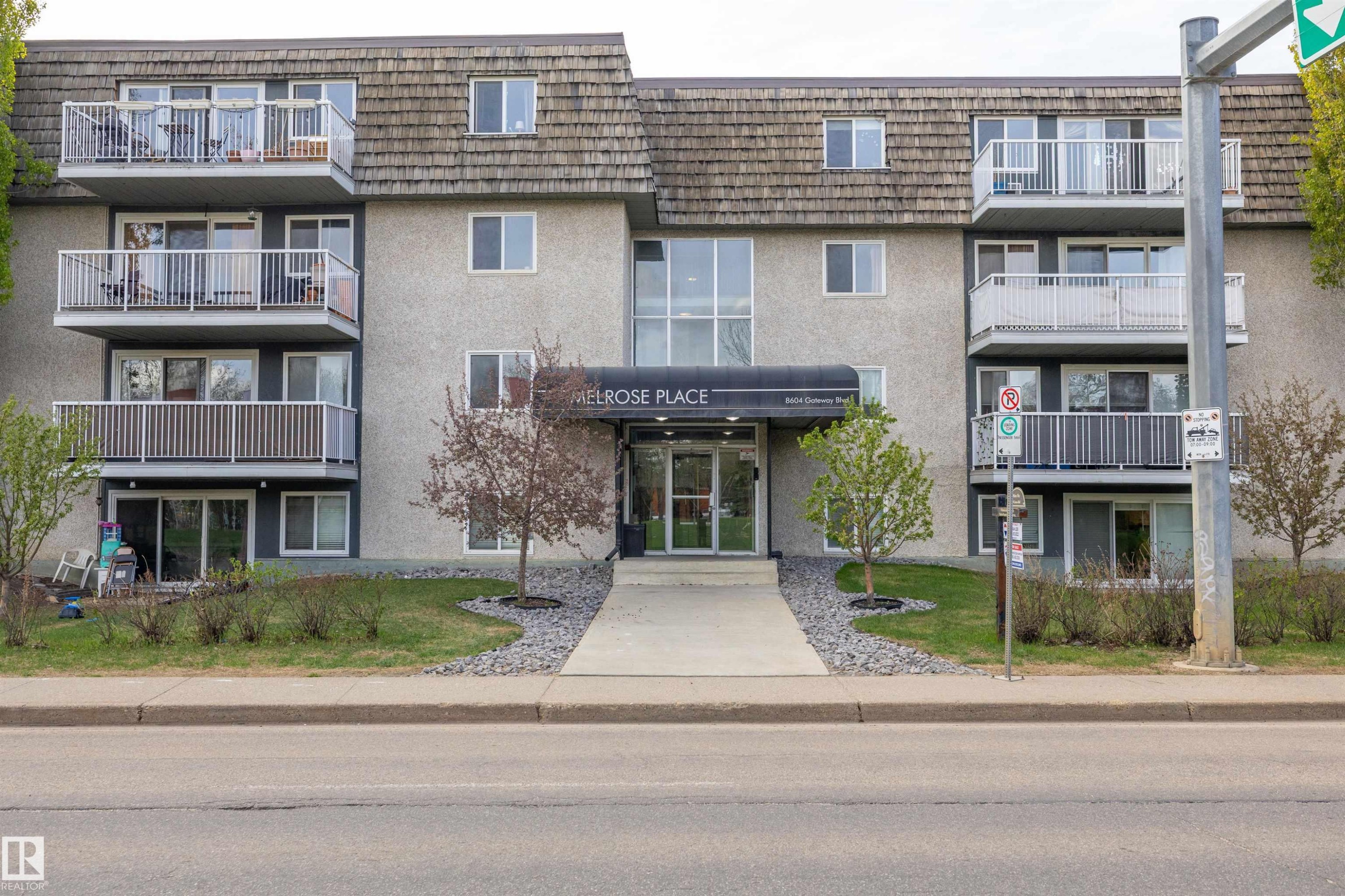 320 8604 Gateway Boulevard, Edmonton, AB - Outdoor With Facade