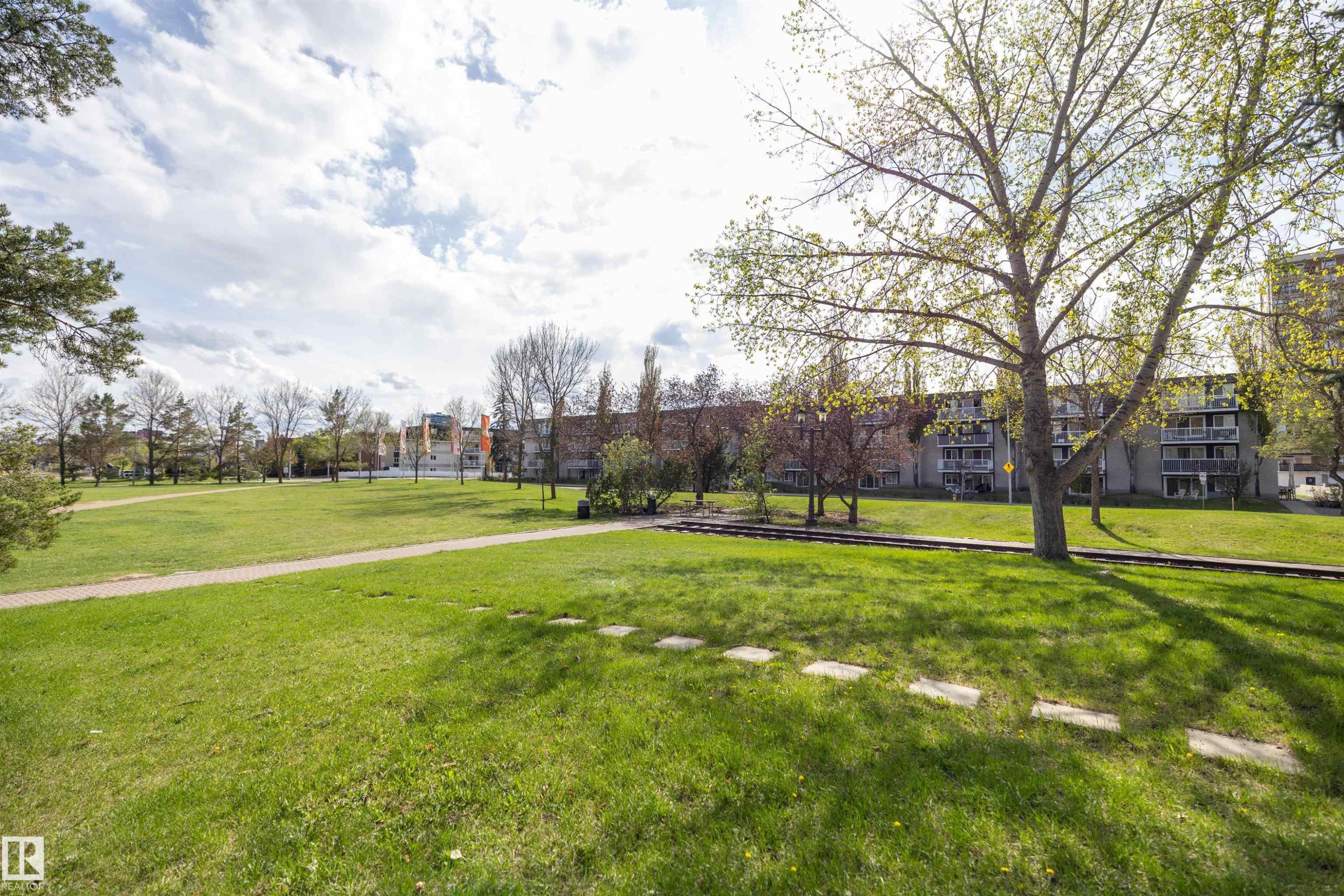 320 8604 Gateway Boulevard, Edmonton, AB - Outdoor With View