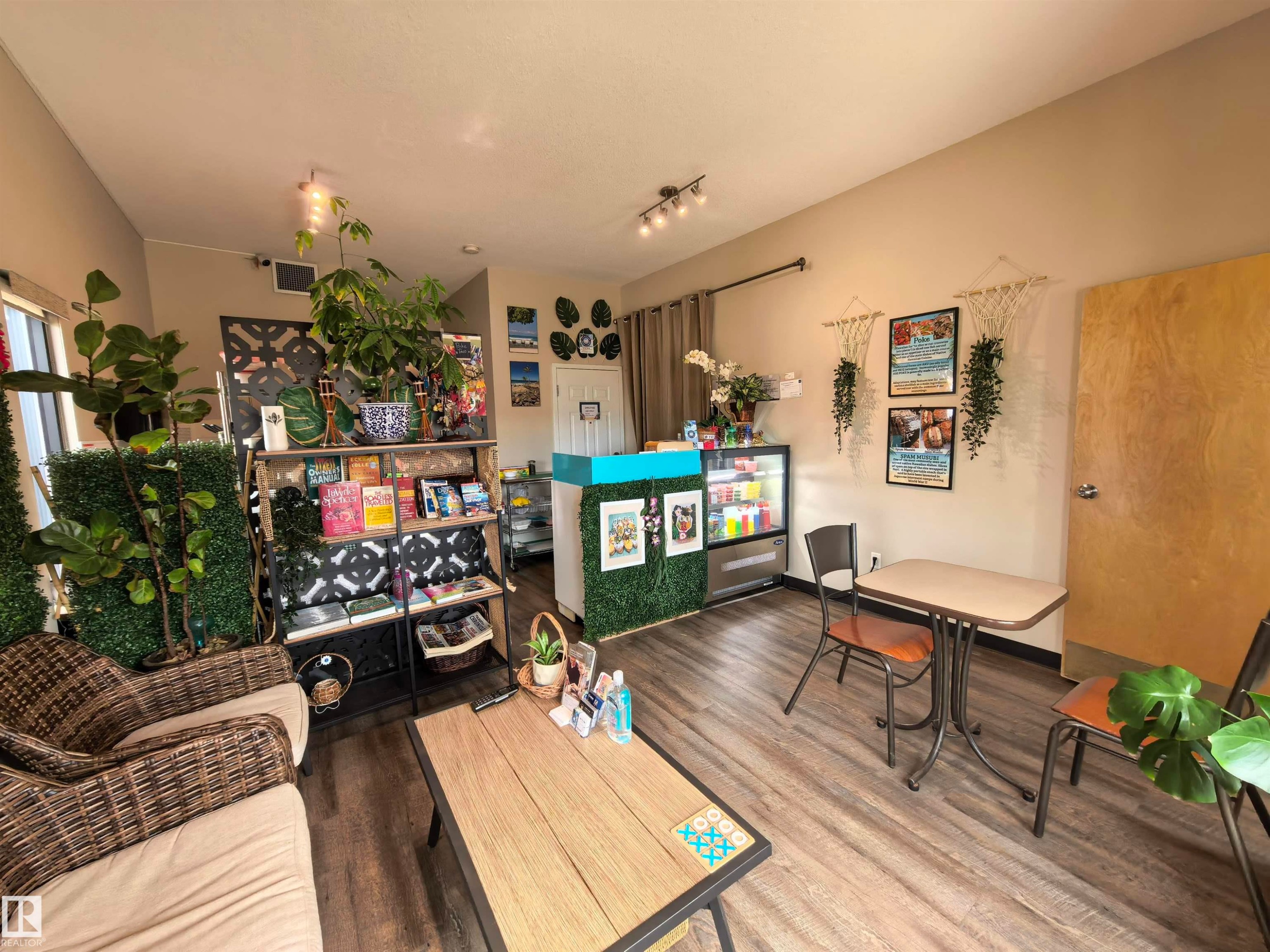 1649 Towne Centre Blvd., Edmonton, AB - Indoor