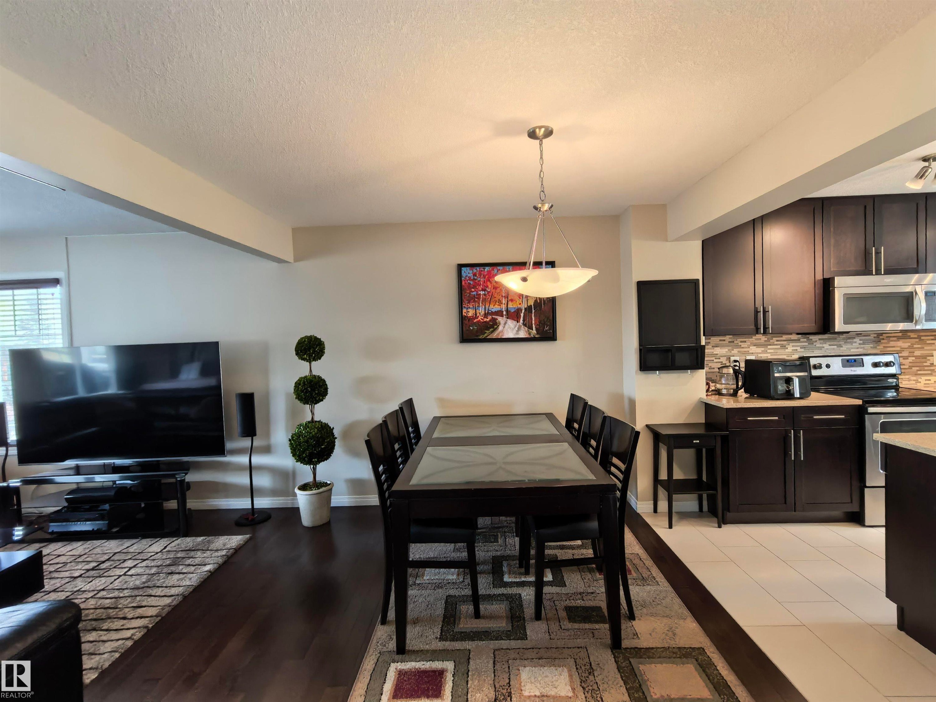 1649 Towne Centre Blvd., Edmonton, AB - Indoor