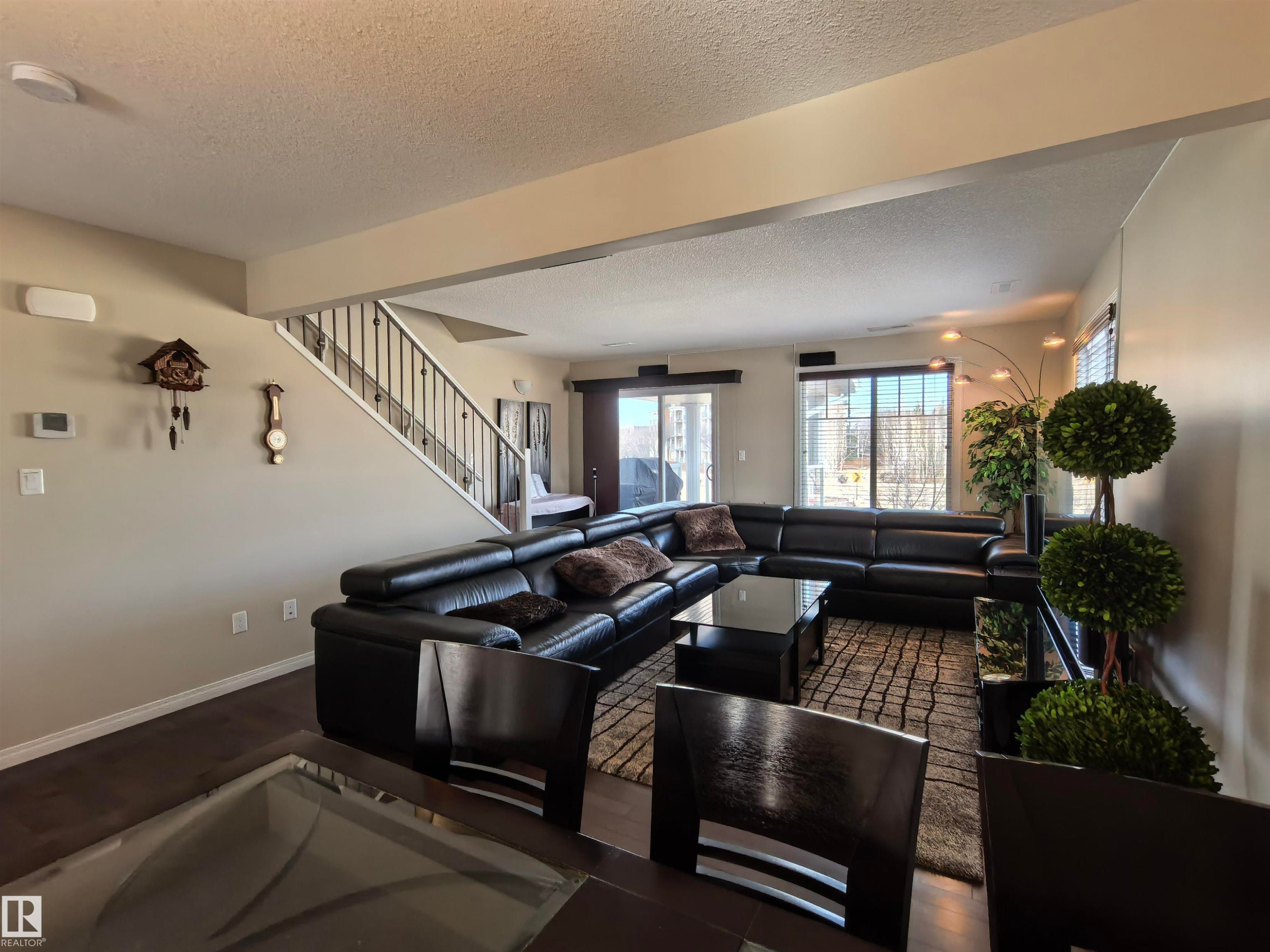 1649 Towne Centre Blvd., Edmonton, AB - Indoor