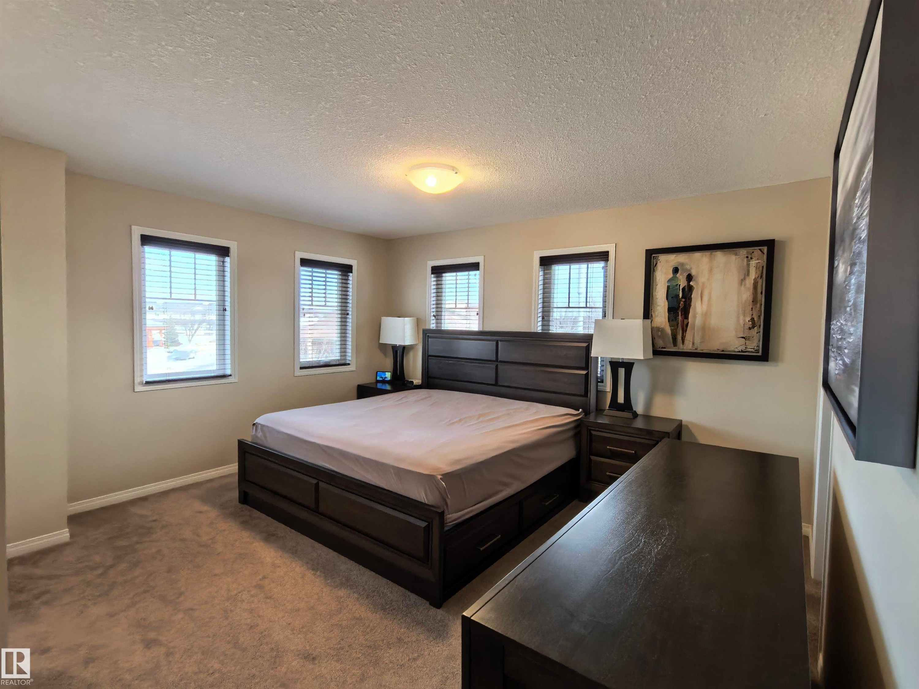 1649 Towne Centre Blvd., Edmonton, AB - Indoor Photo Showing Bedroom