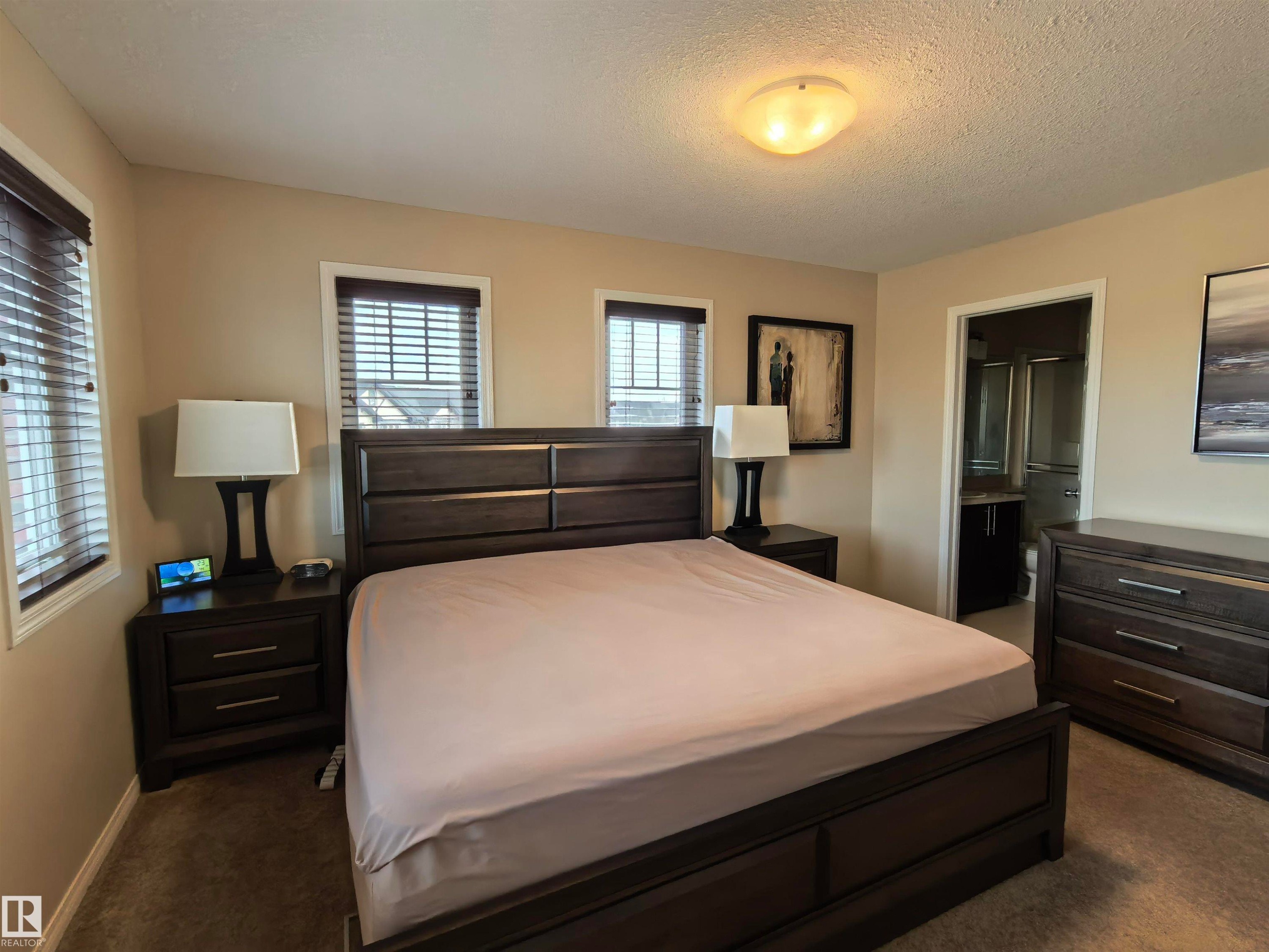 1649 Towne Centre Blvd., Edmonton, AB - Indoor Photo Showing Bedroom