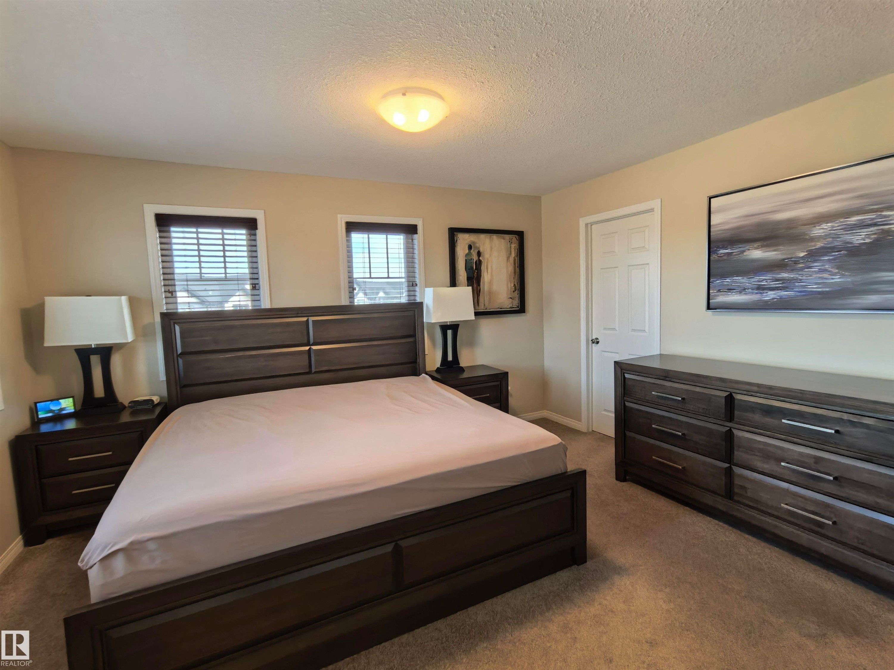1649 Towne Centre Blvd., Edmonton, AB - Indoor Photo Showing Bedroom