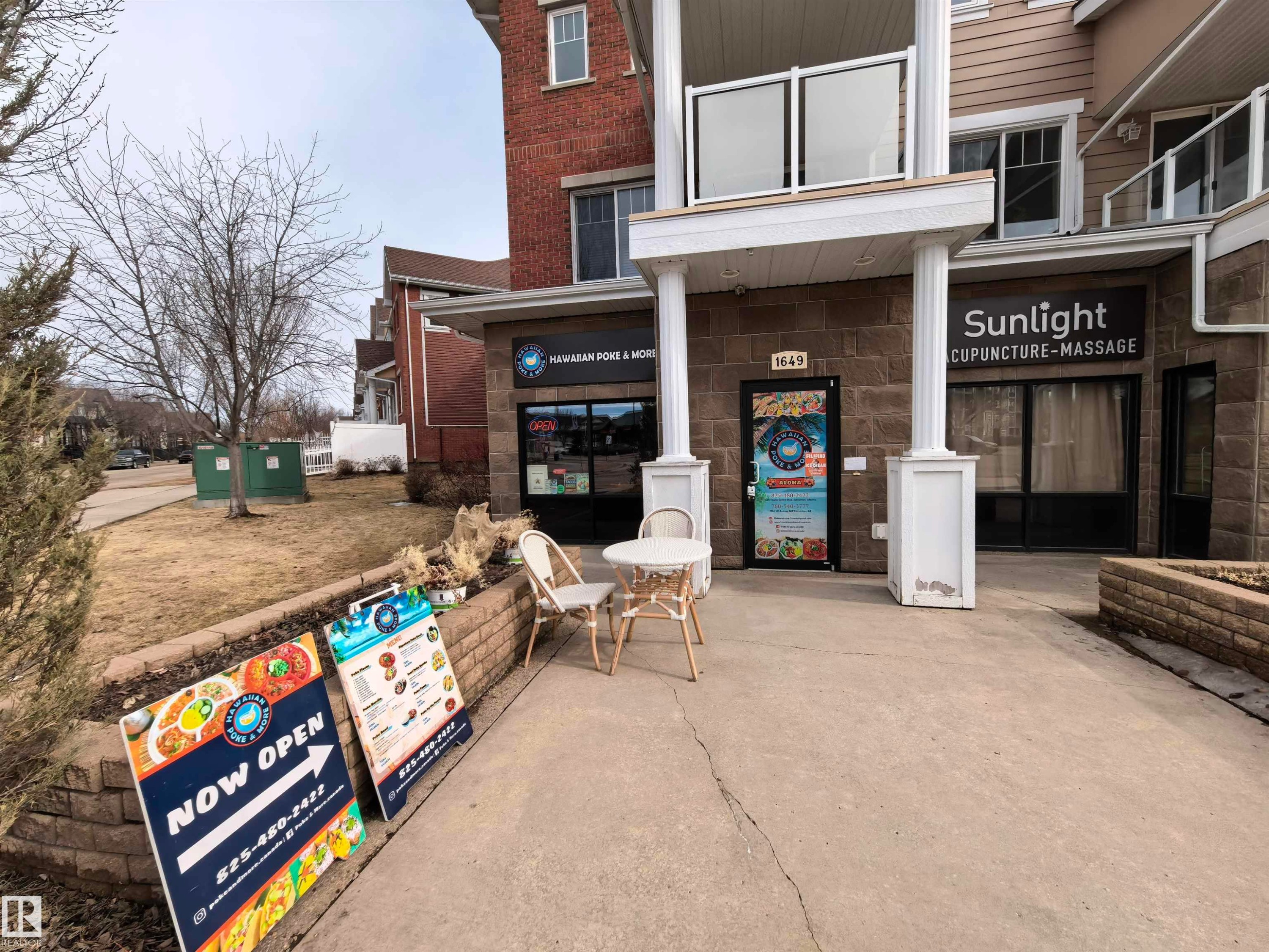 1649 Towne Centre Blvd., Edmonton, AB - Outdoor