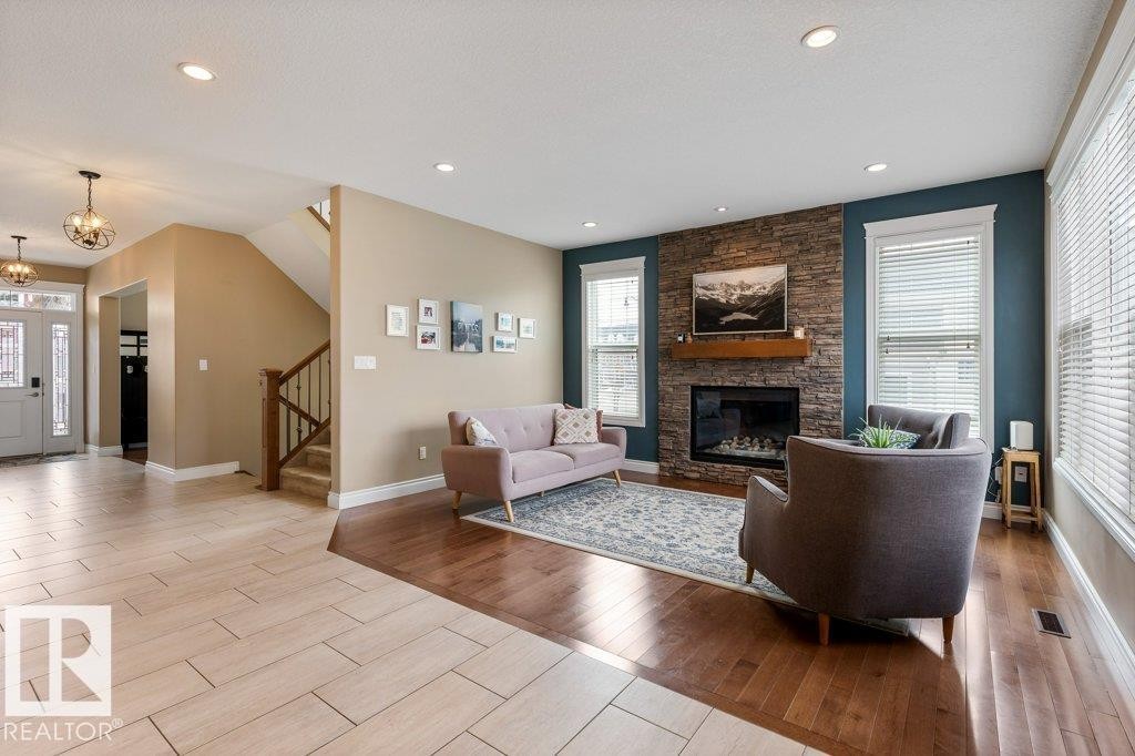 1628 Kerr Road, Edmonton, AB - Indoor Photo Showing Living Room With Fireplace