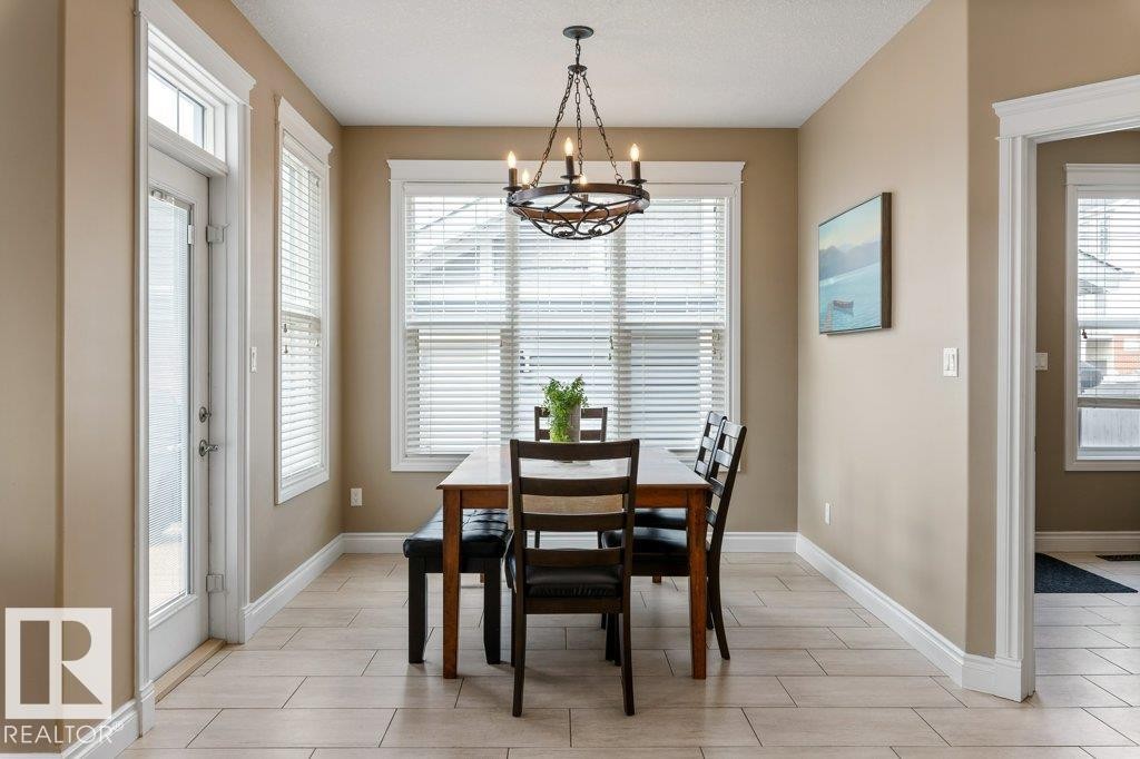 1628 Kerr Road, Edmonton, AB - Indoor Photo Showing Dining Room